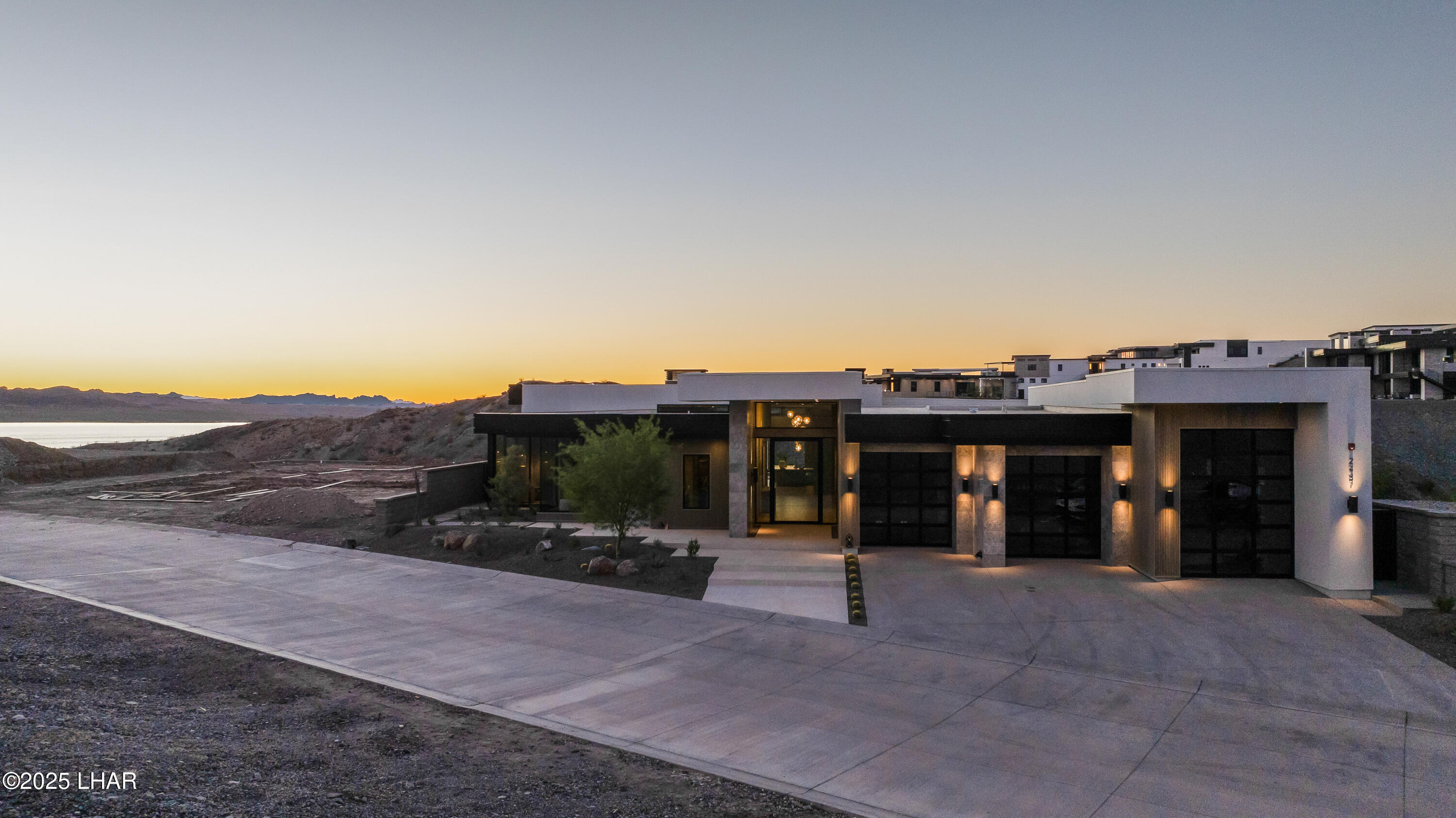 2437 Wren Cove Way