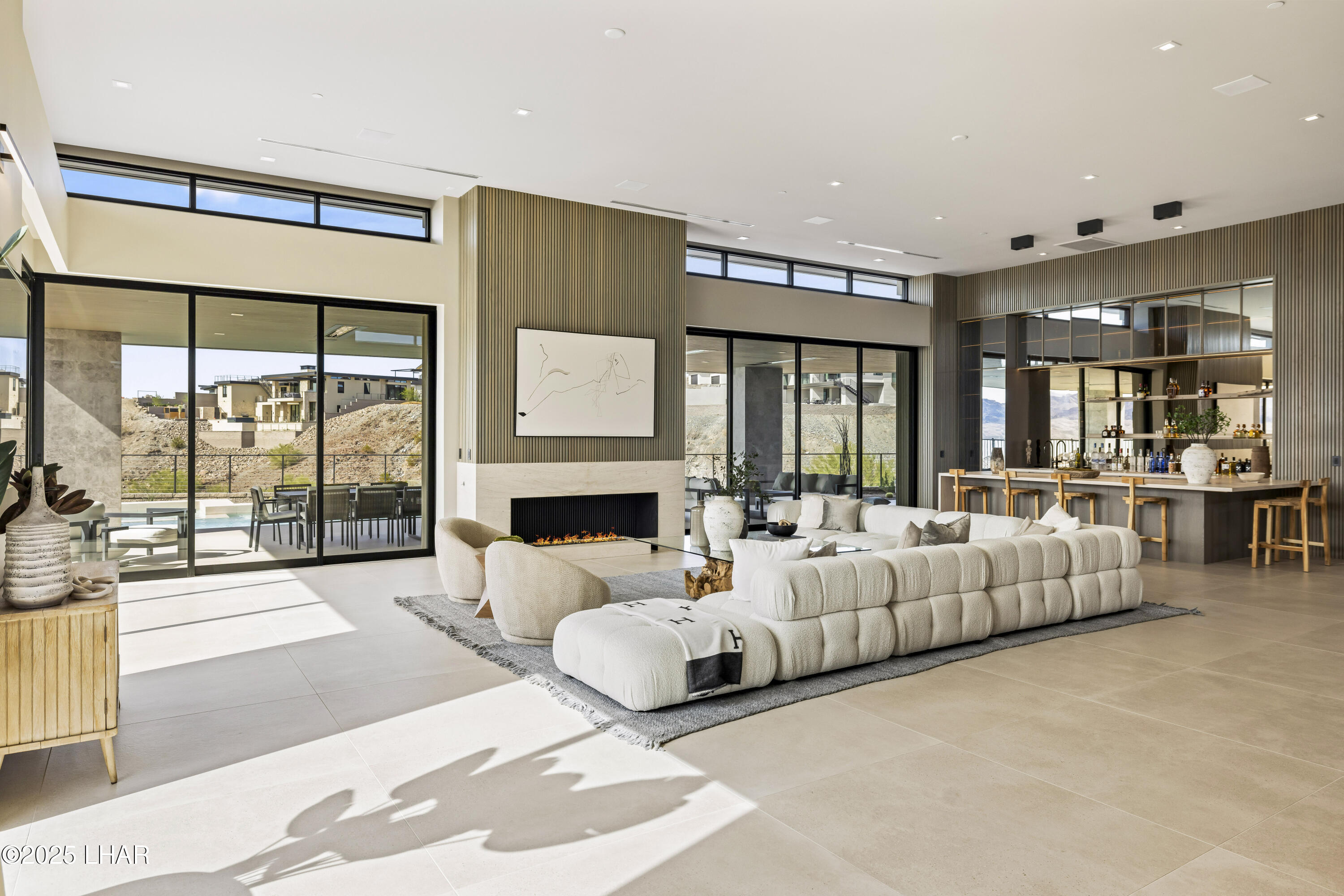 2437 Wren Cove Way