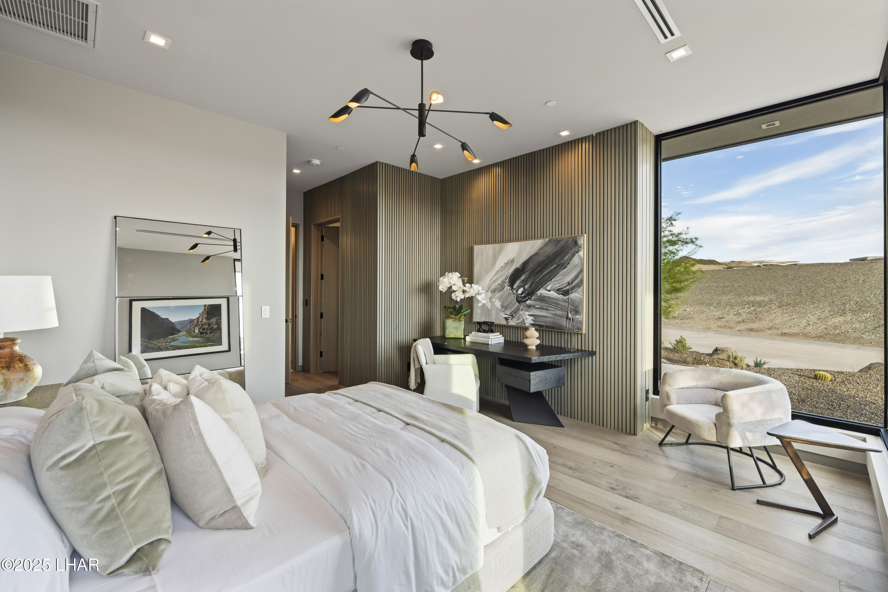 2437 Wren Cove Way