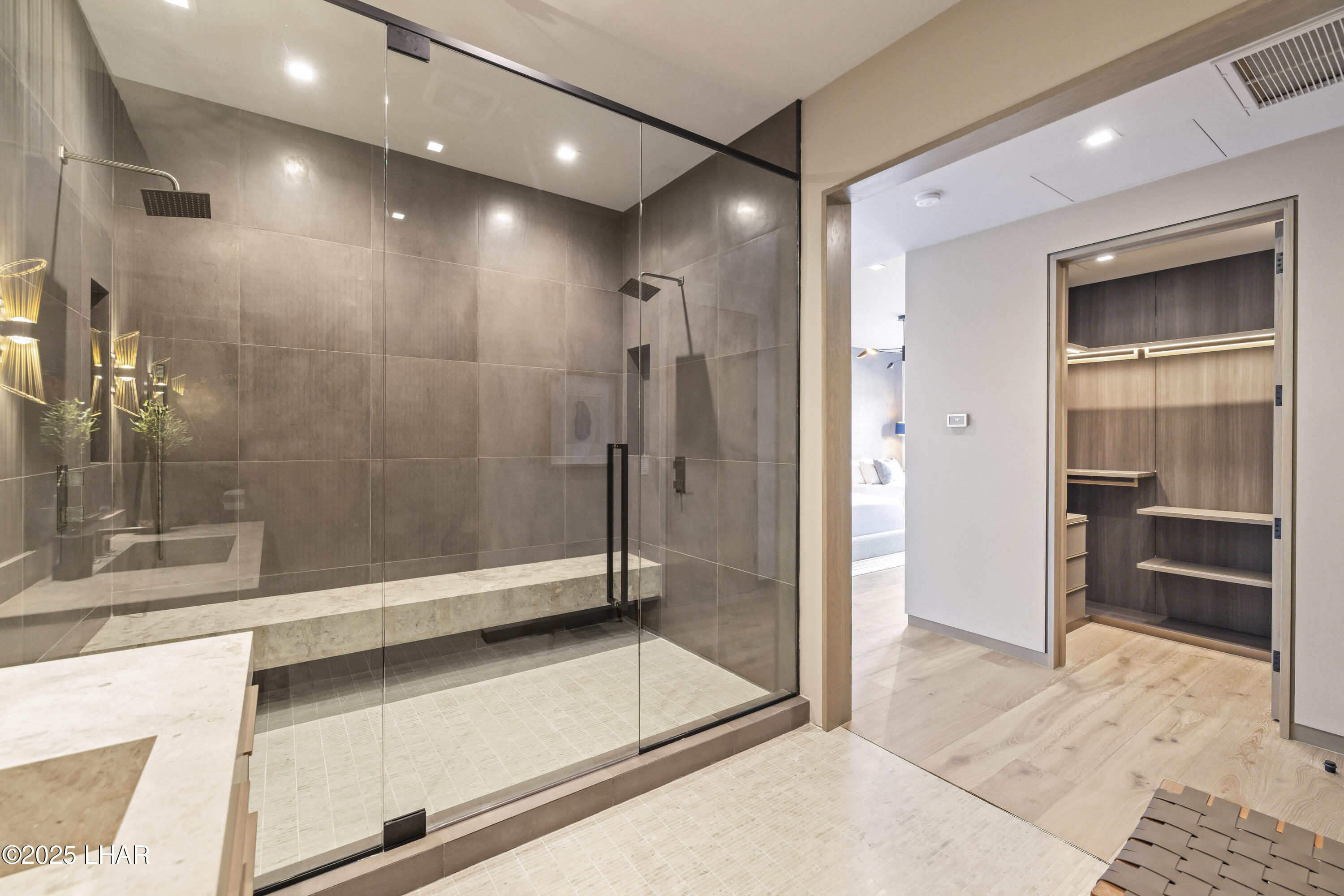 2437 Wren Cove Way