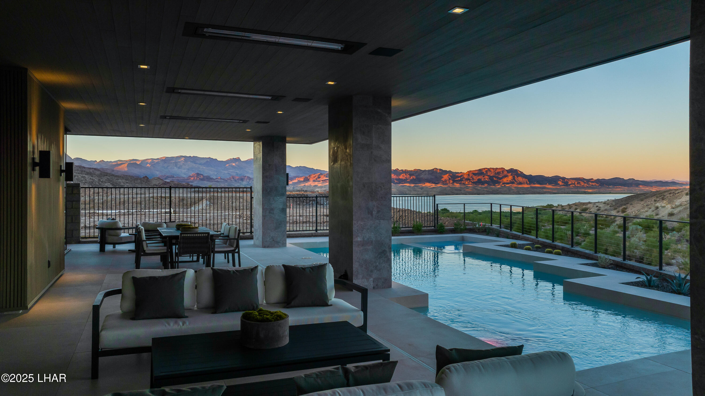 2437 Wren Cove Way