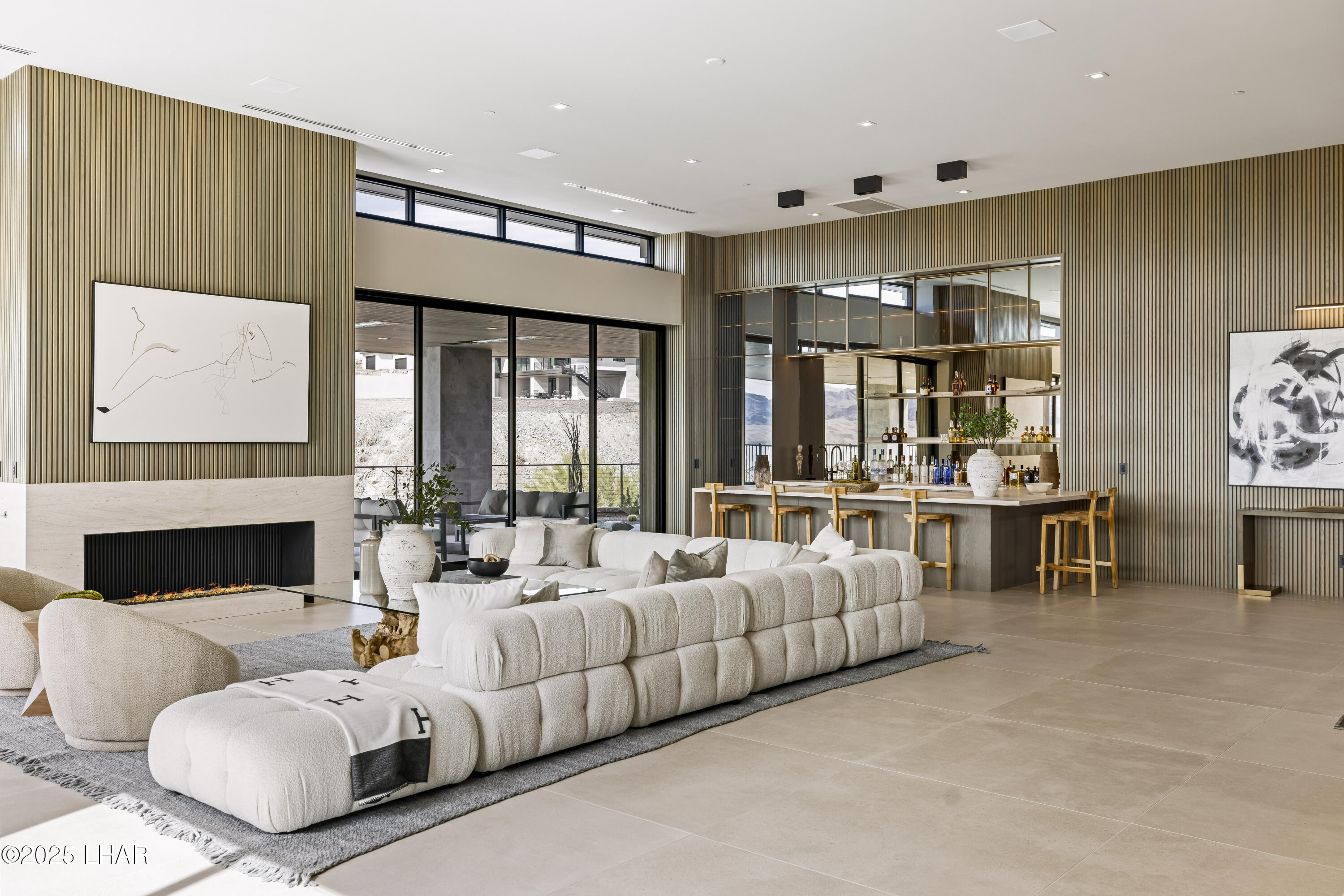 2437 Wren Cove Way