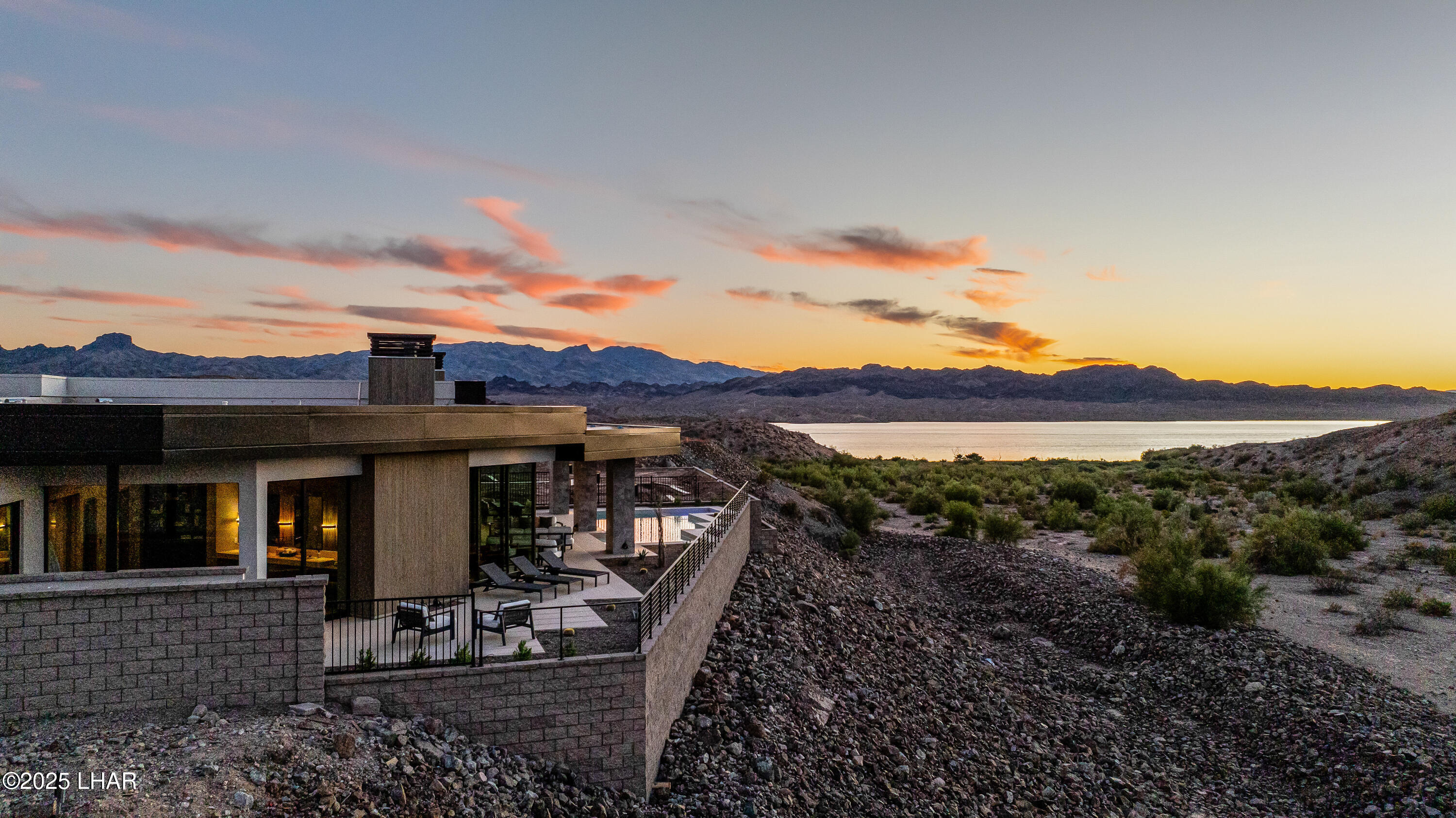 2437 Wren Cove Way