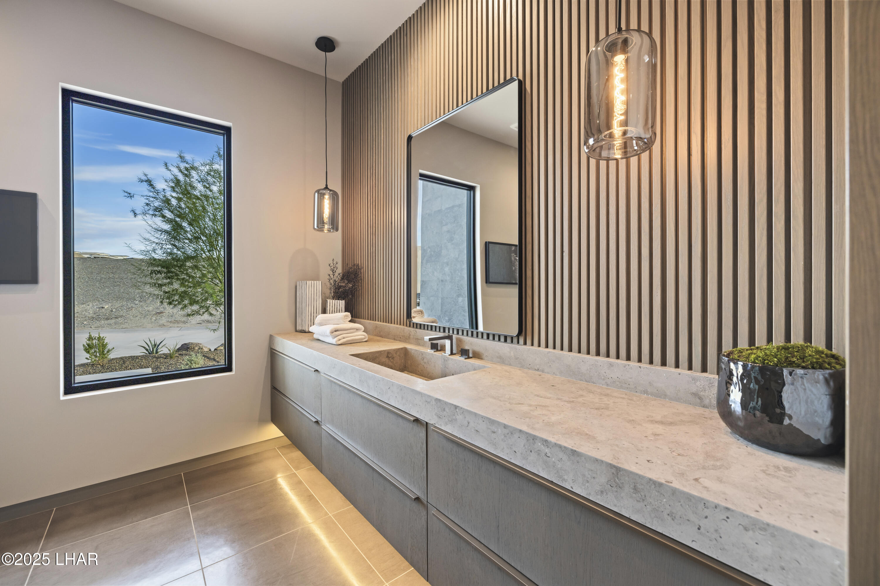 2437 Wren Cove Way