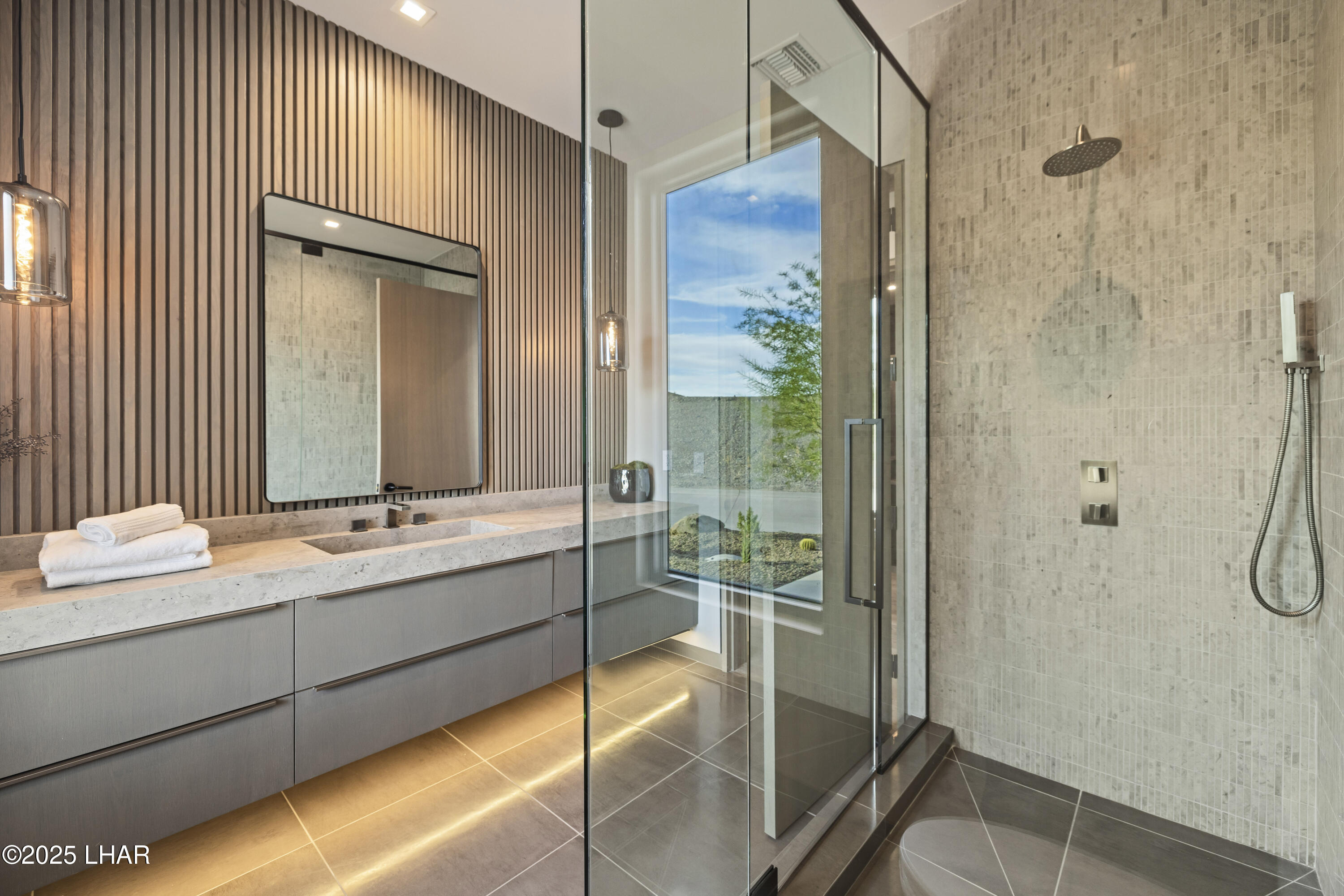 2437 Wren Cove Way