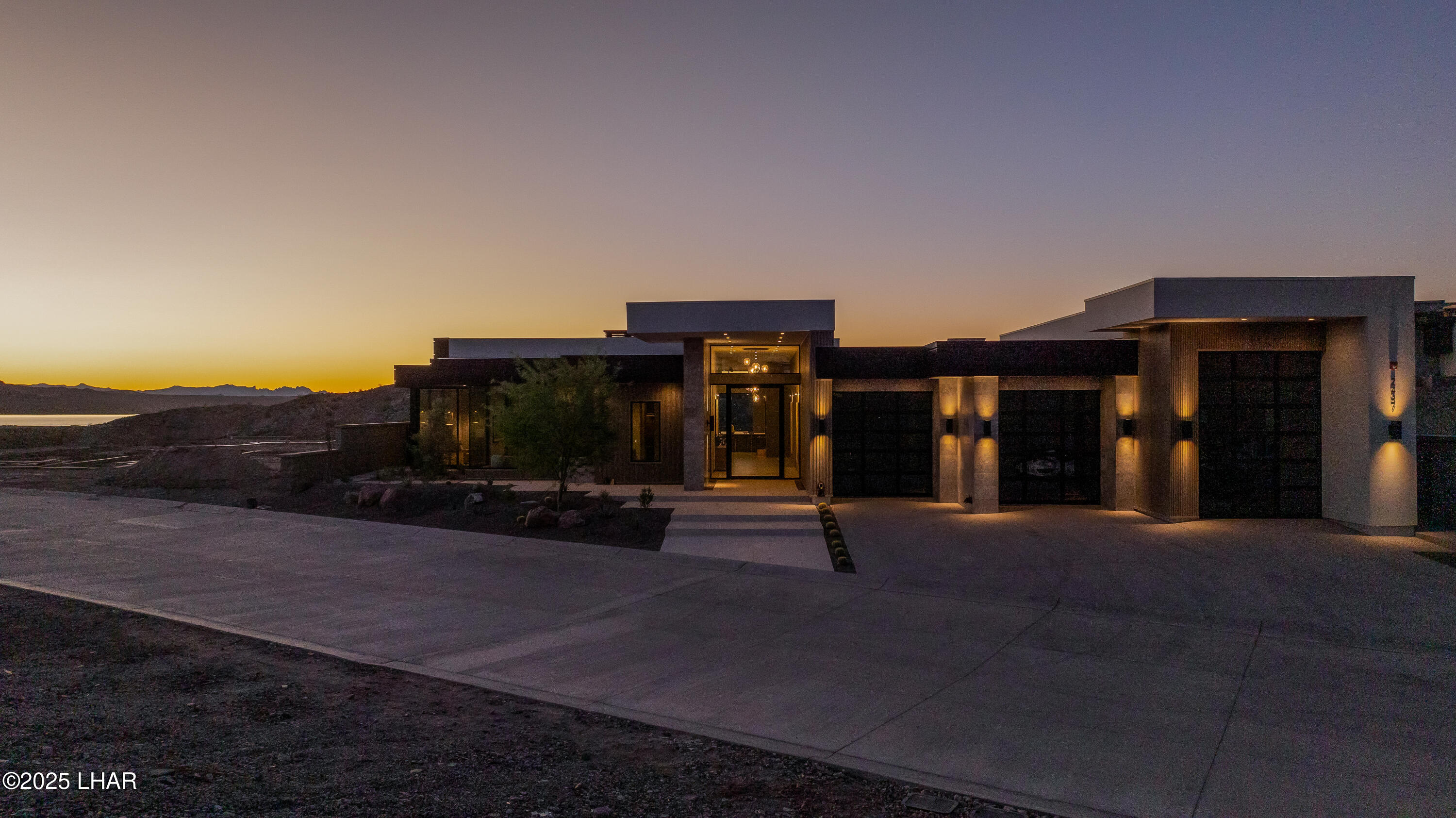 2437 Wren Cove Way