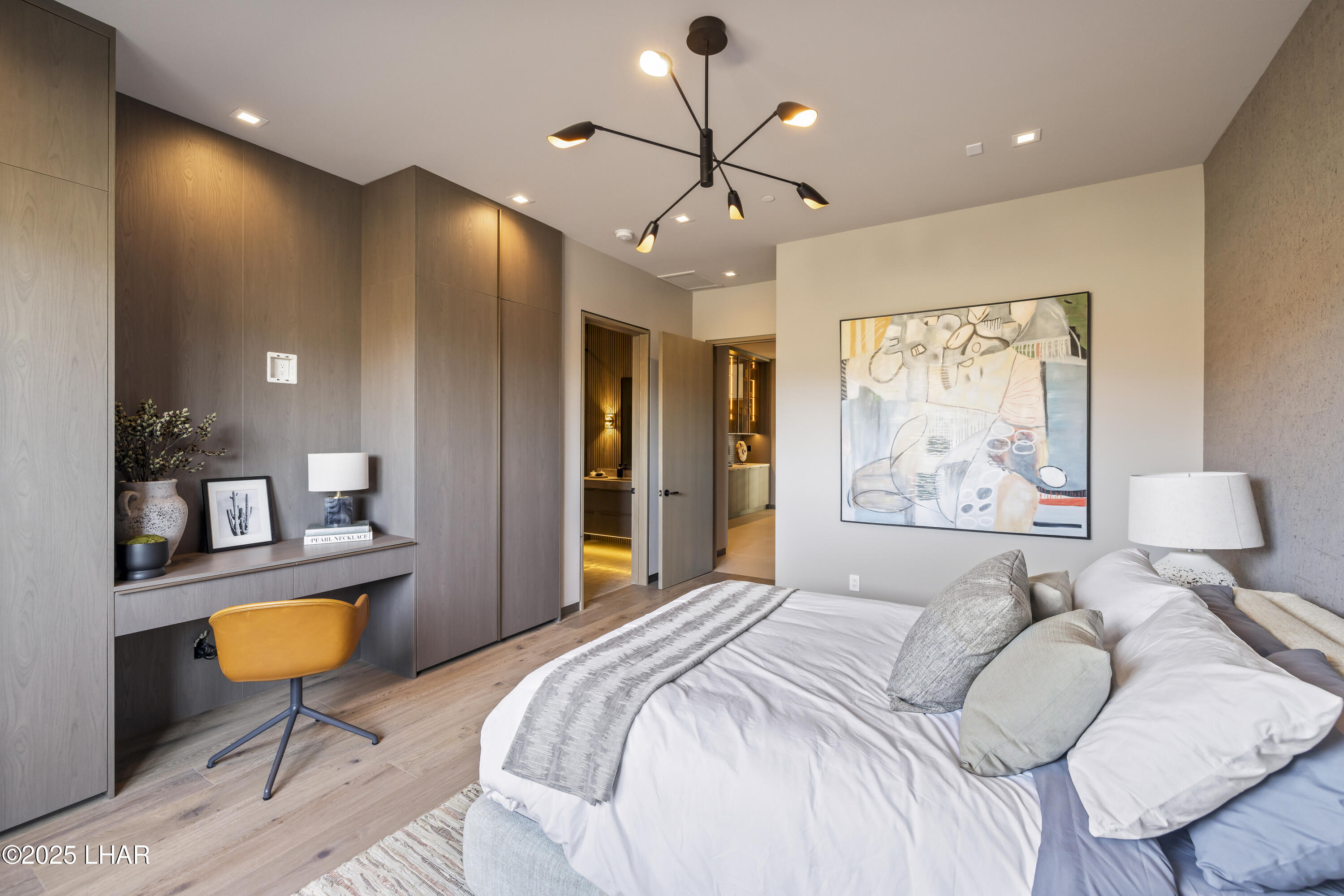 2437 Wren Cove Way
