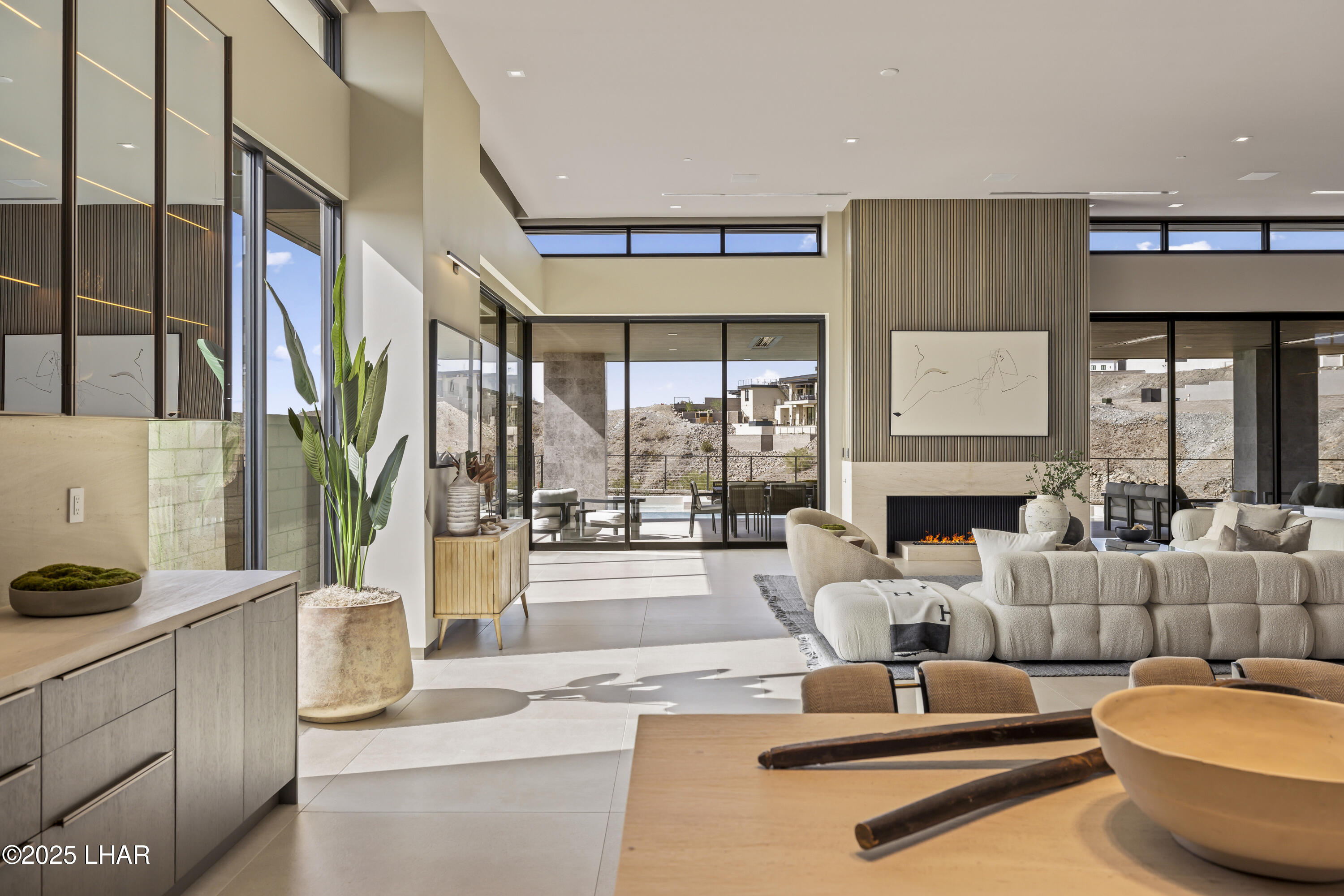2437 Wren Cove Way