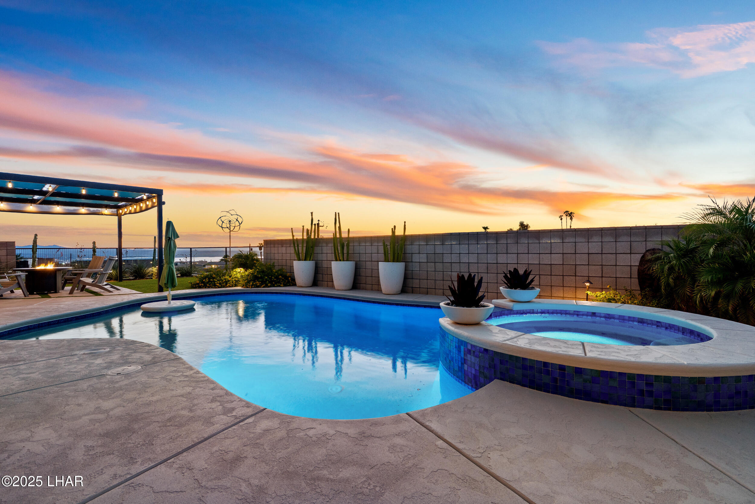 2774 Hidden Valley Dr