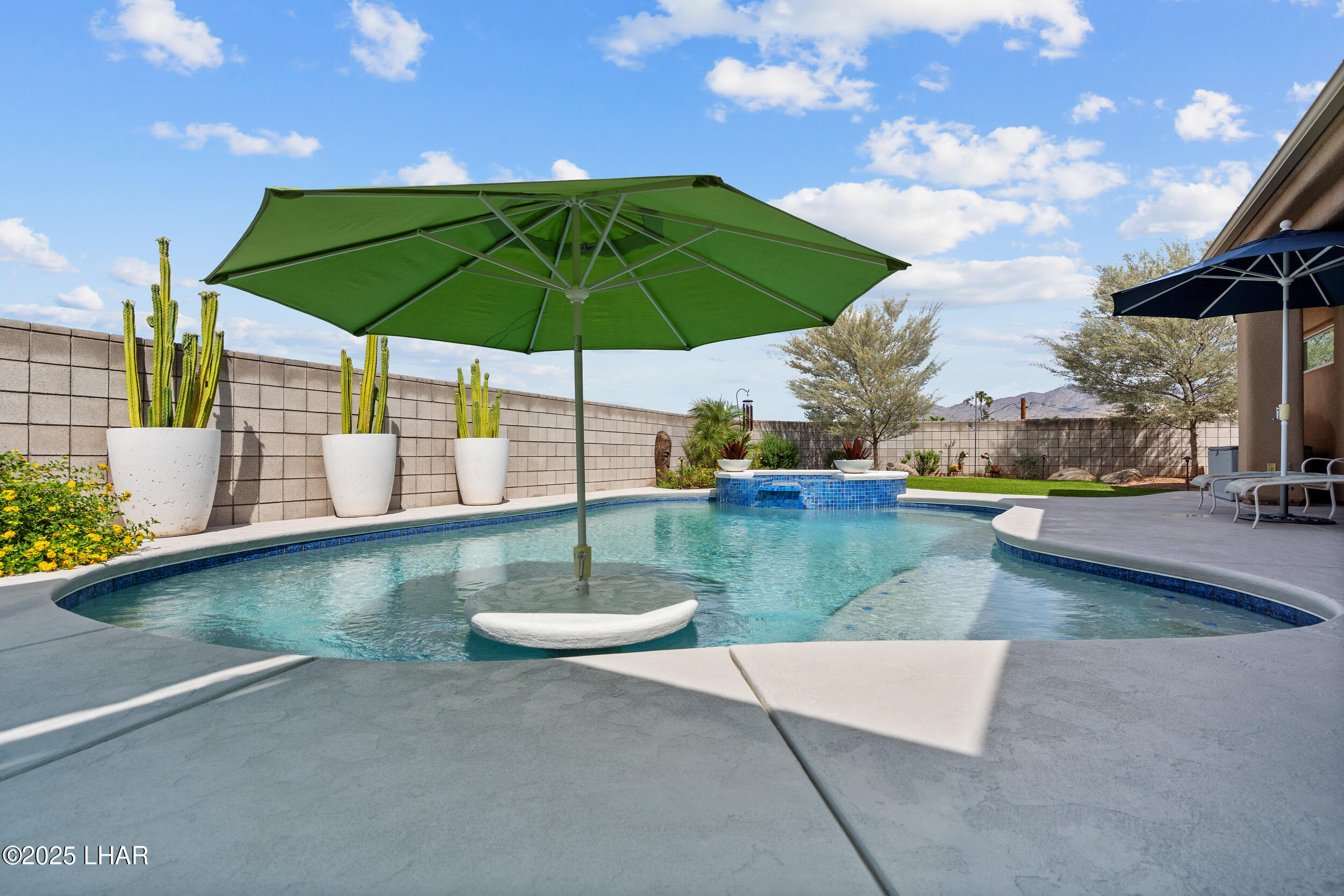 2774 Hidden Valley Dr