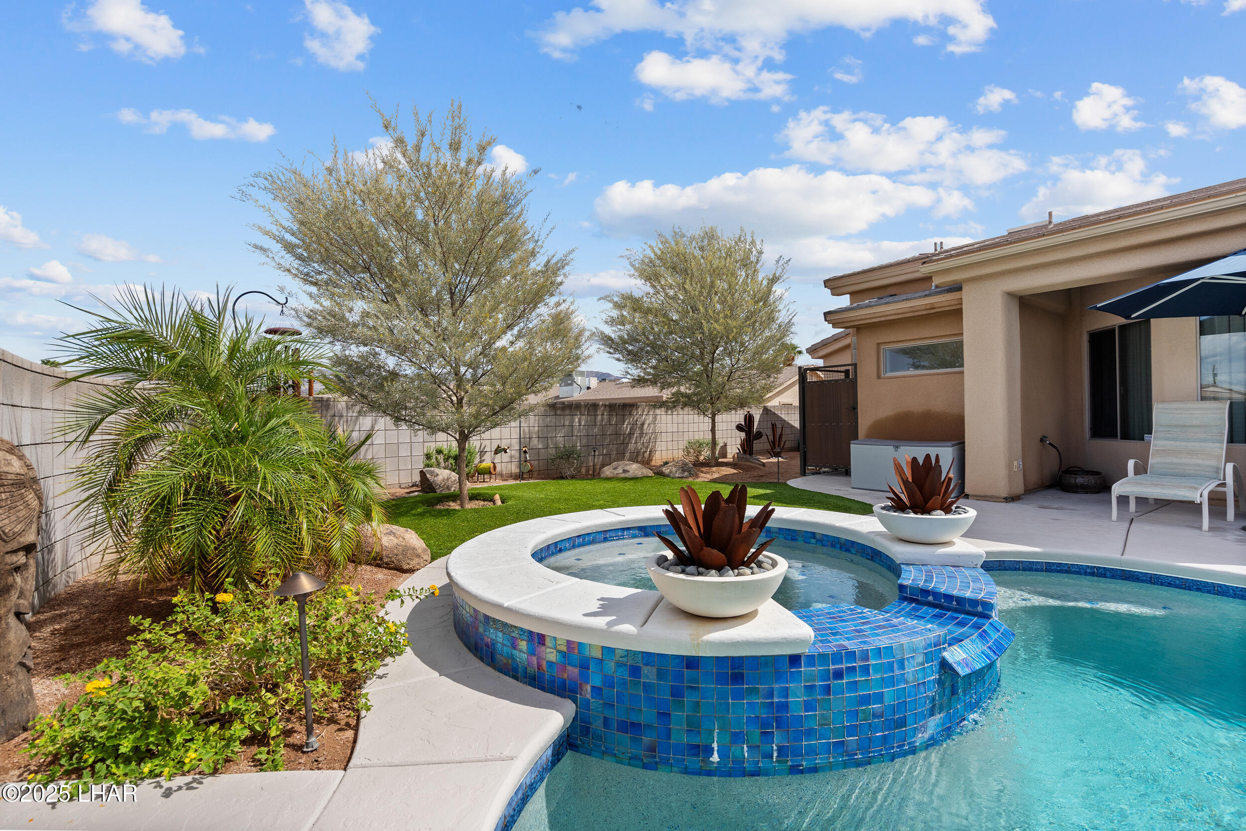 2774 Hidden Valley Dr
