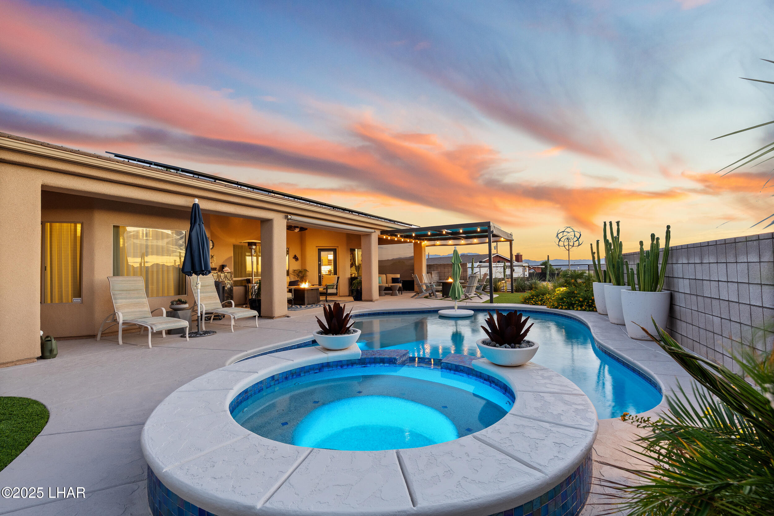 2774 Hidden Valley Dr