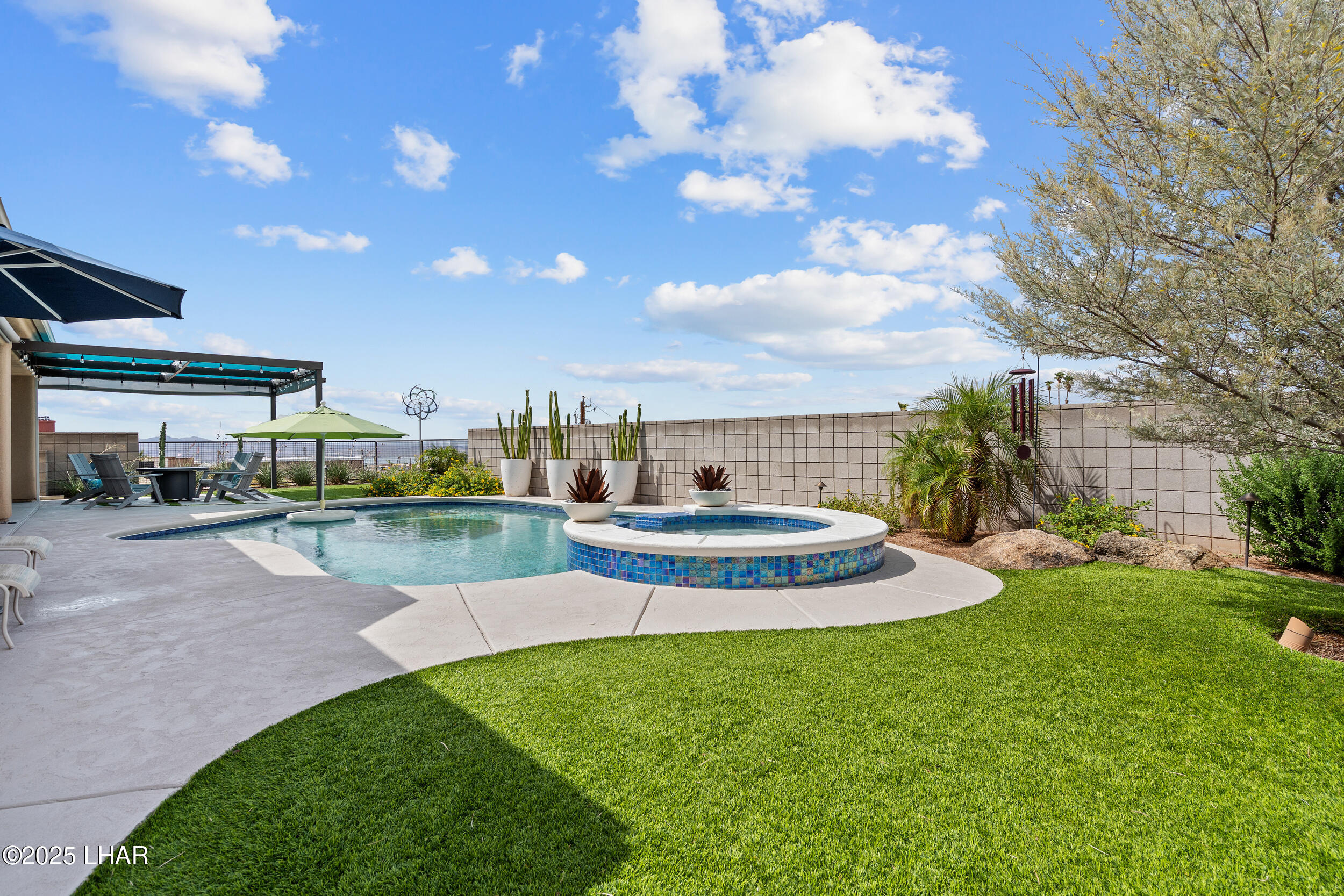 2774 Hidden Valley Dr