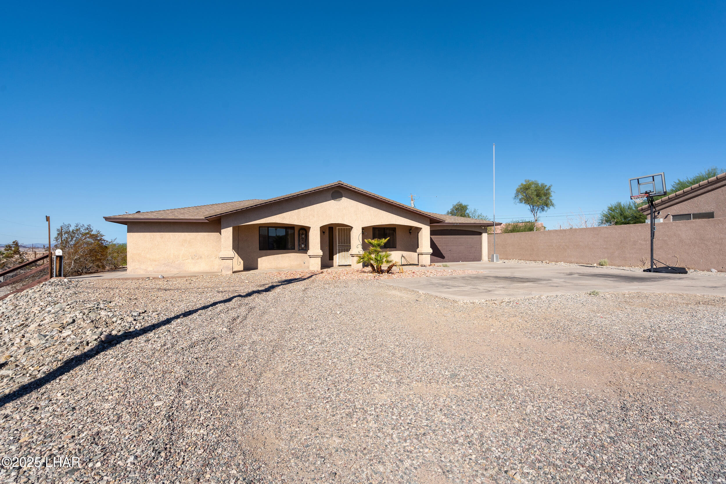 1649 Emerald Dr