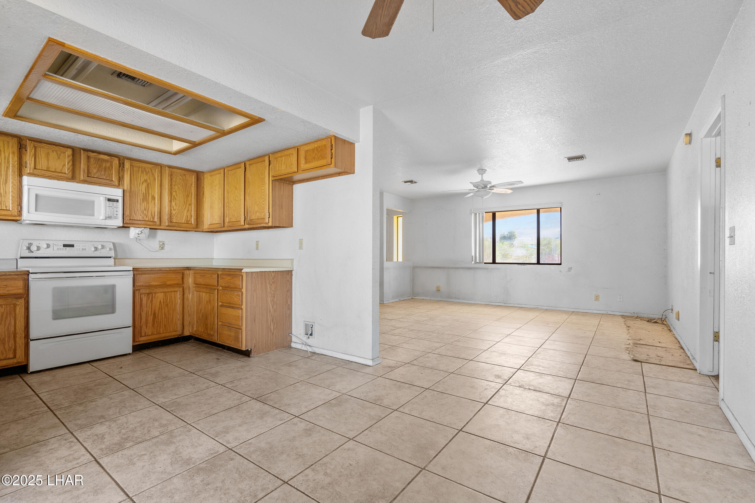 1649 Emerald Dr