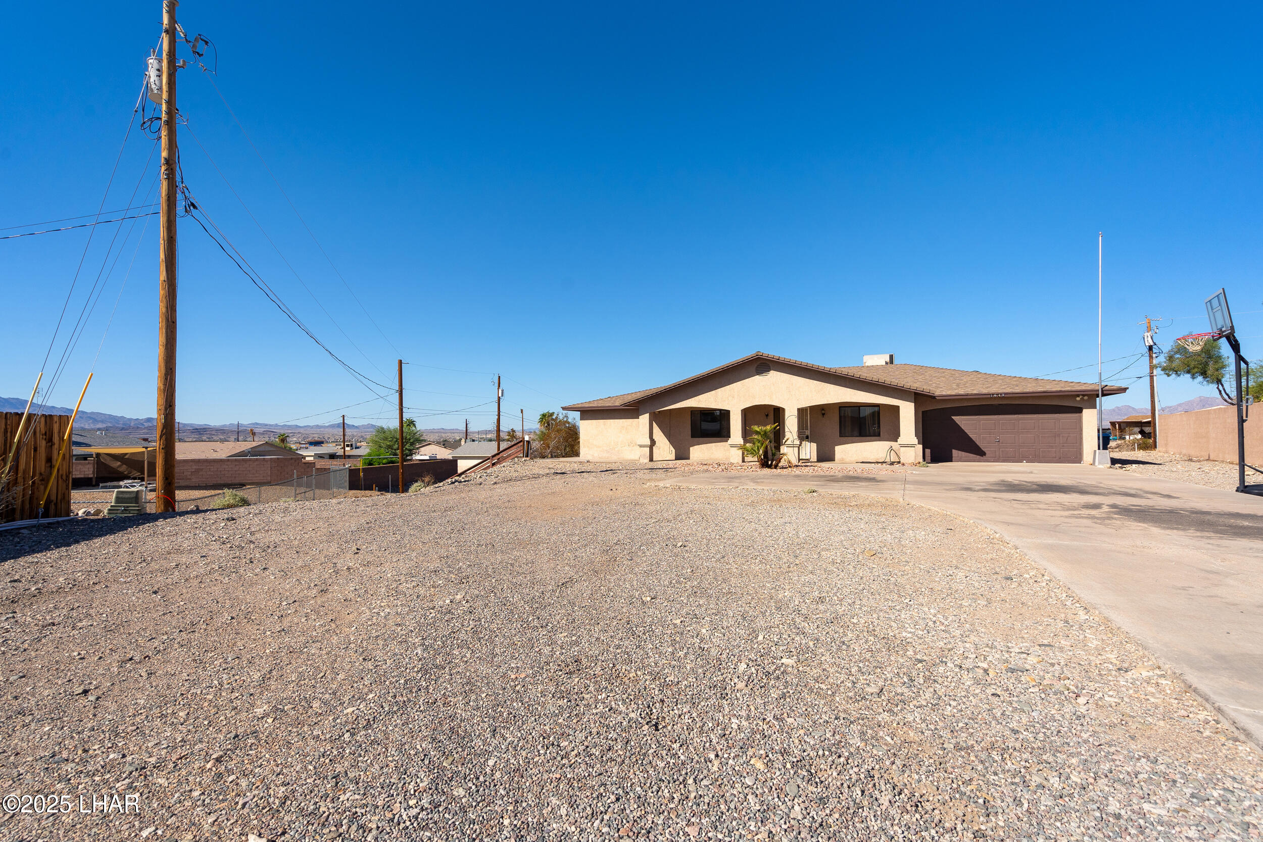 1649 Emerald Dr