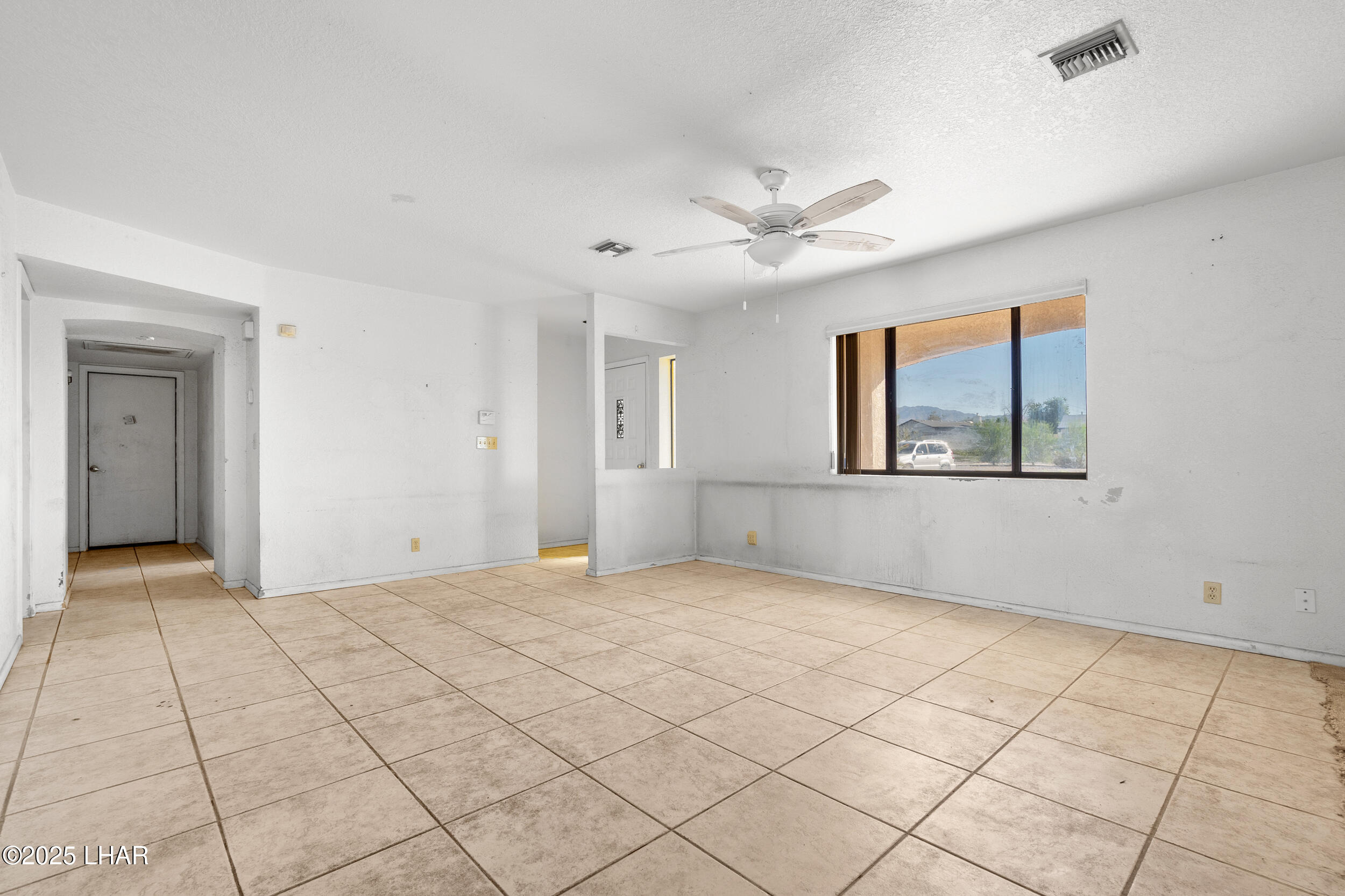 1649 Emerald Dr