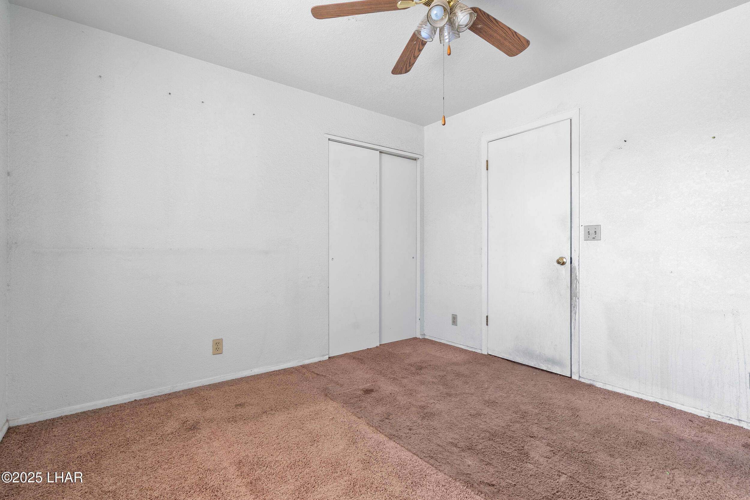 1649 Emerald Dr