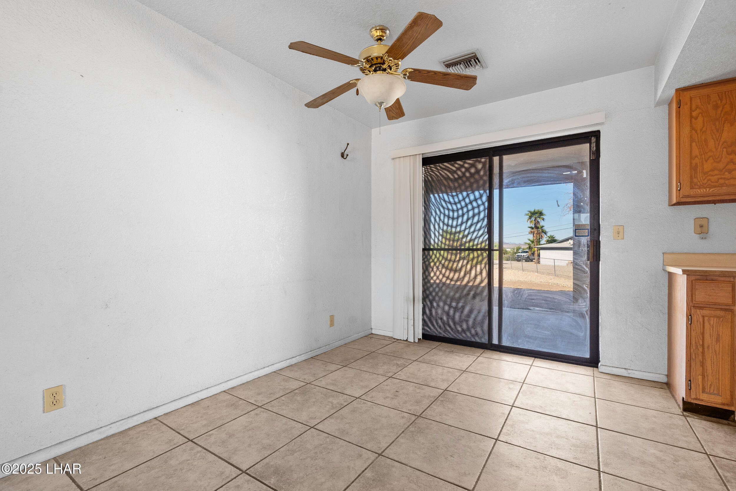 1649 Emerald Dr