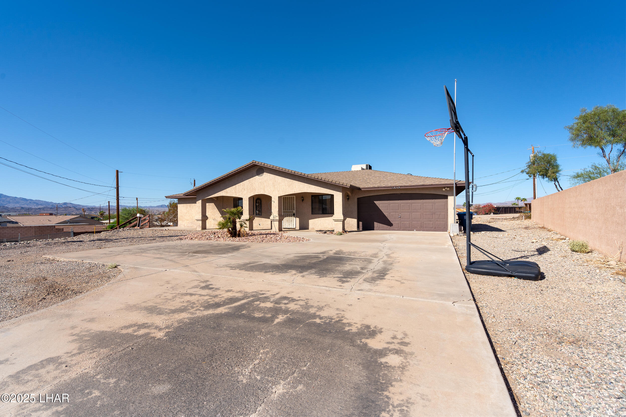 1649 Emerald Dr