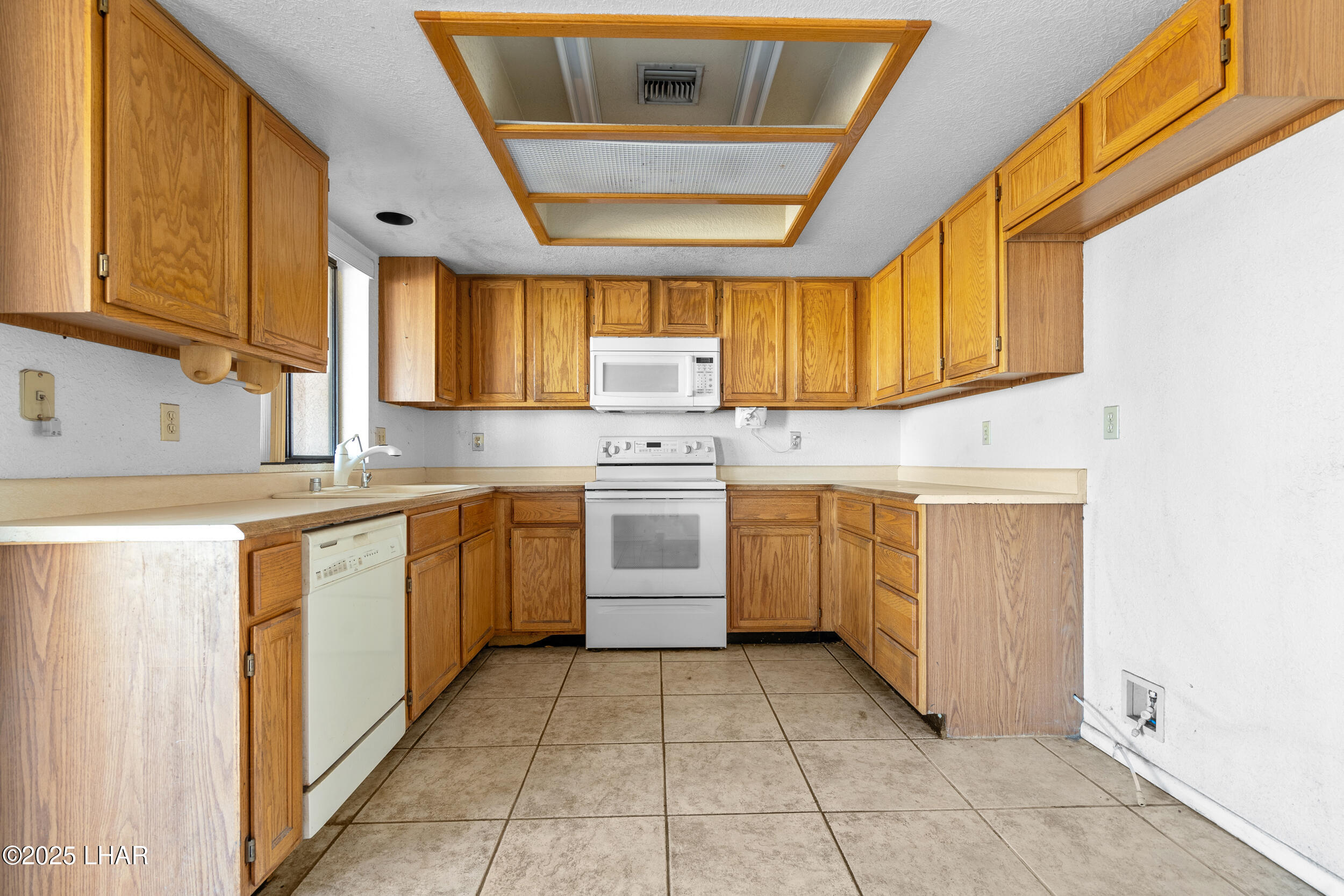 1649 Emerald Dr