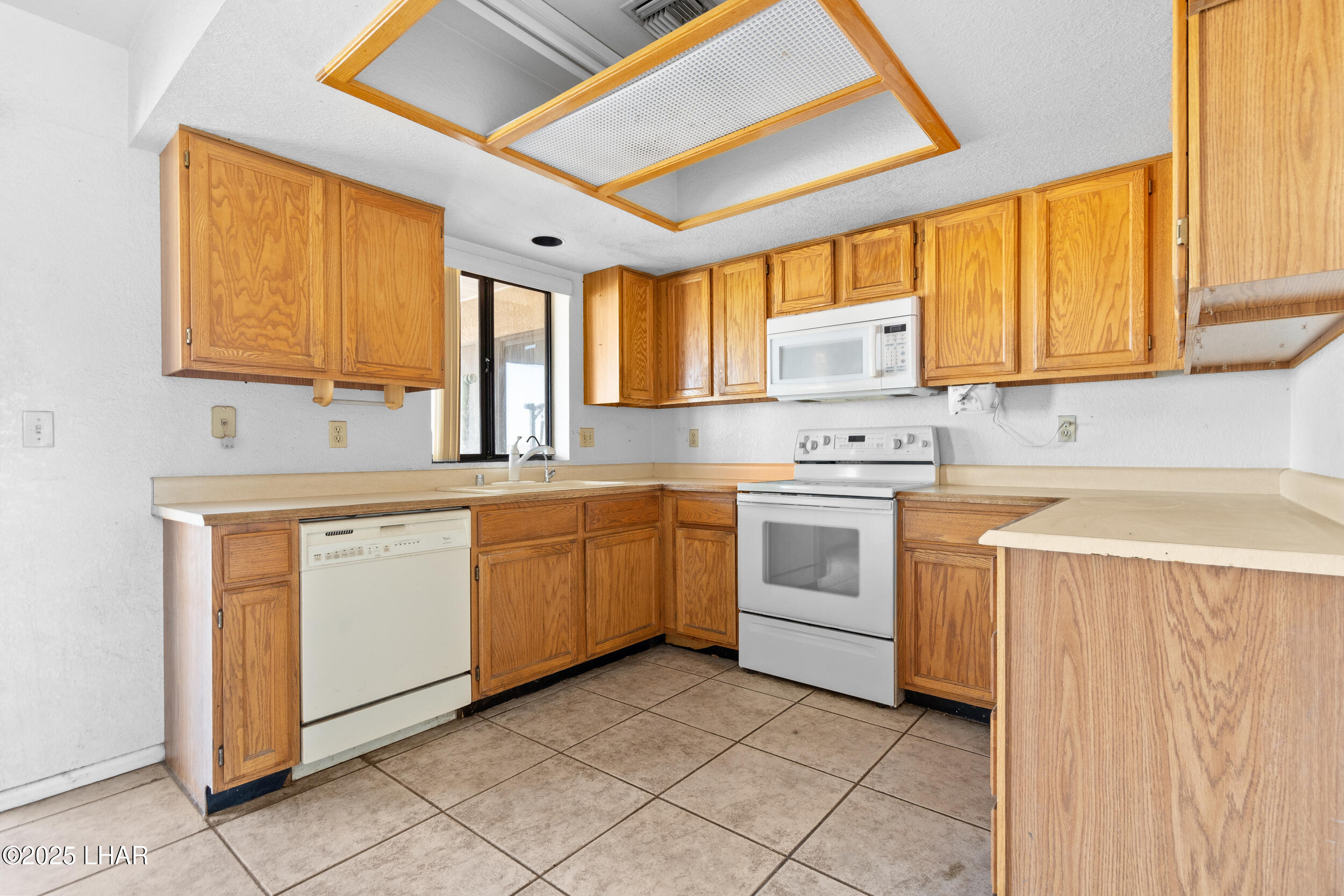 1649 Emerald Dr