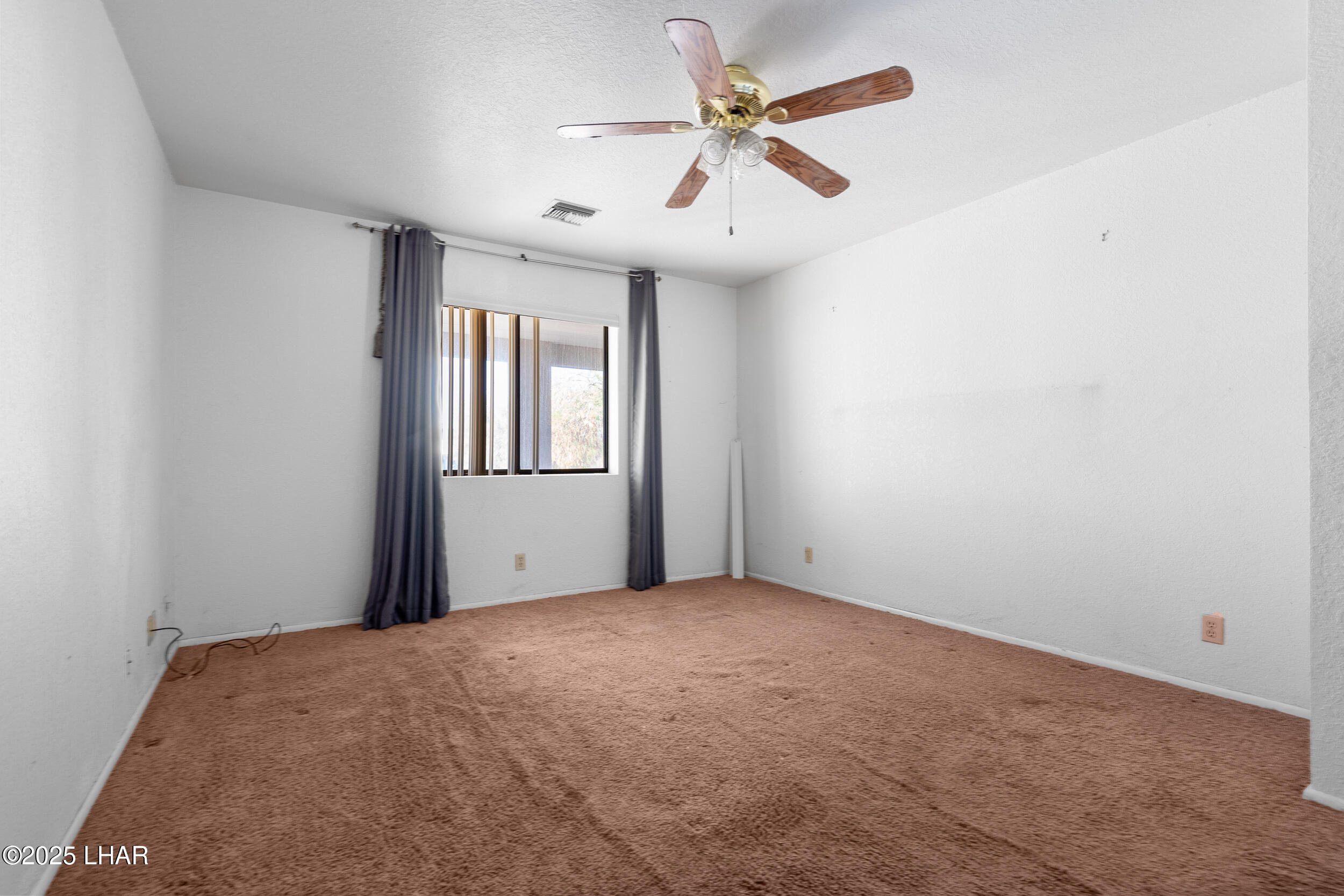 1649 Emerald Dr