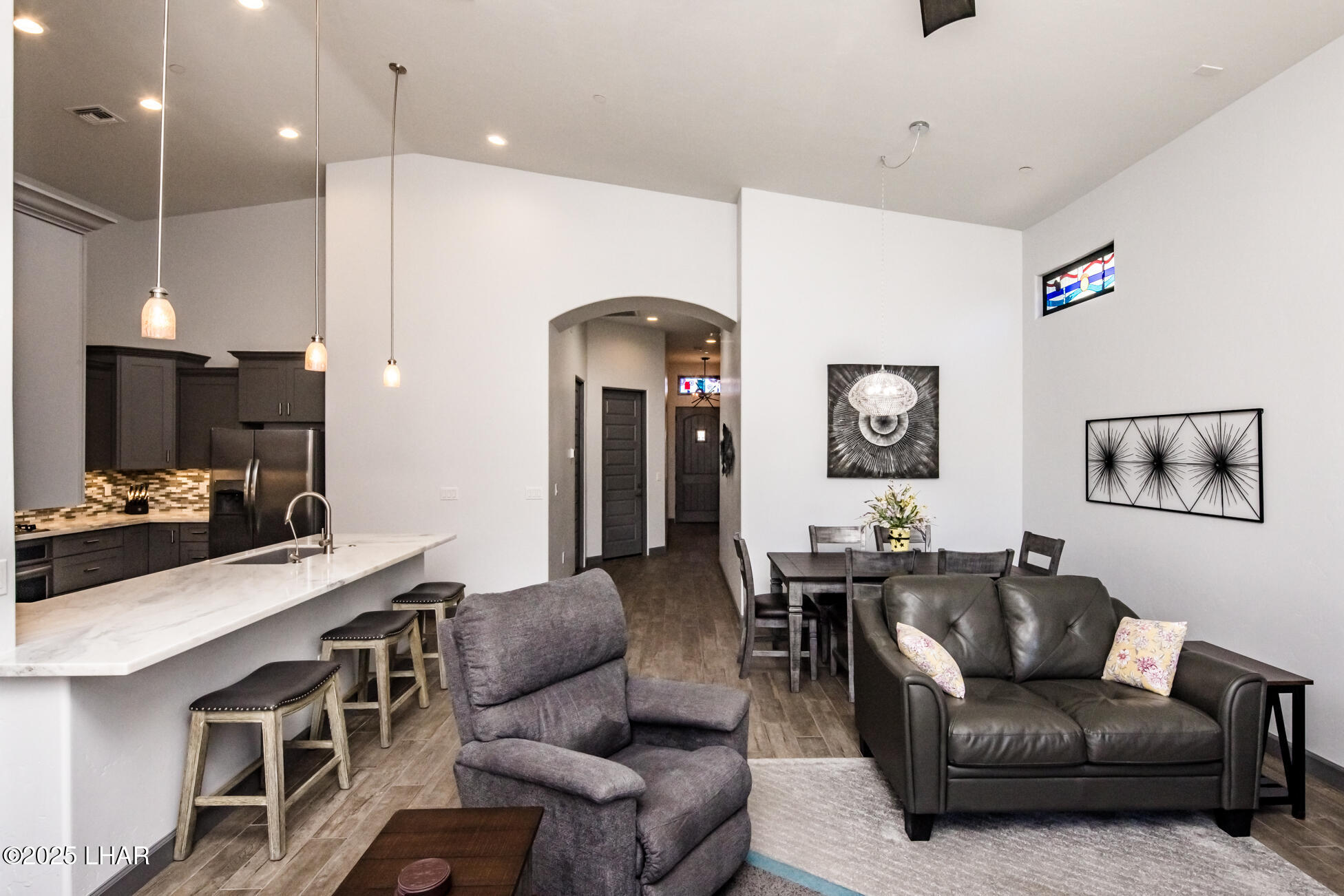 643 Grand Island Dr