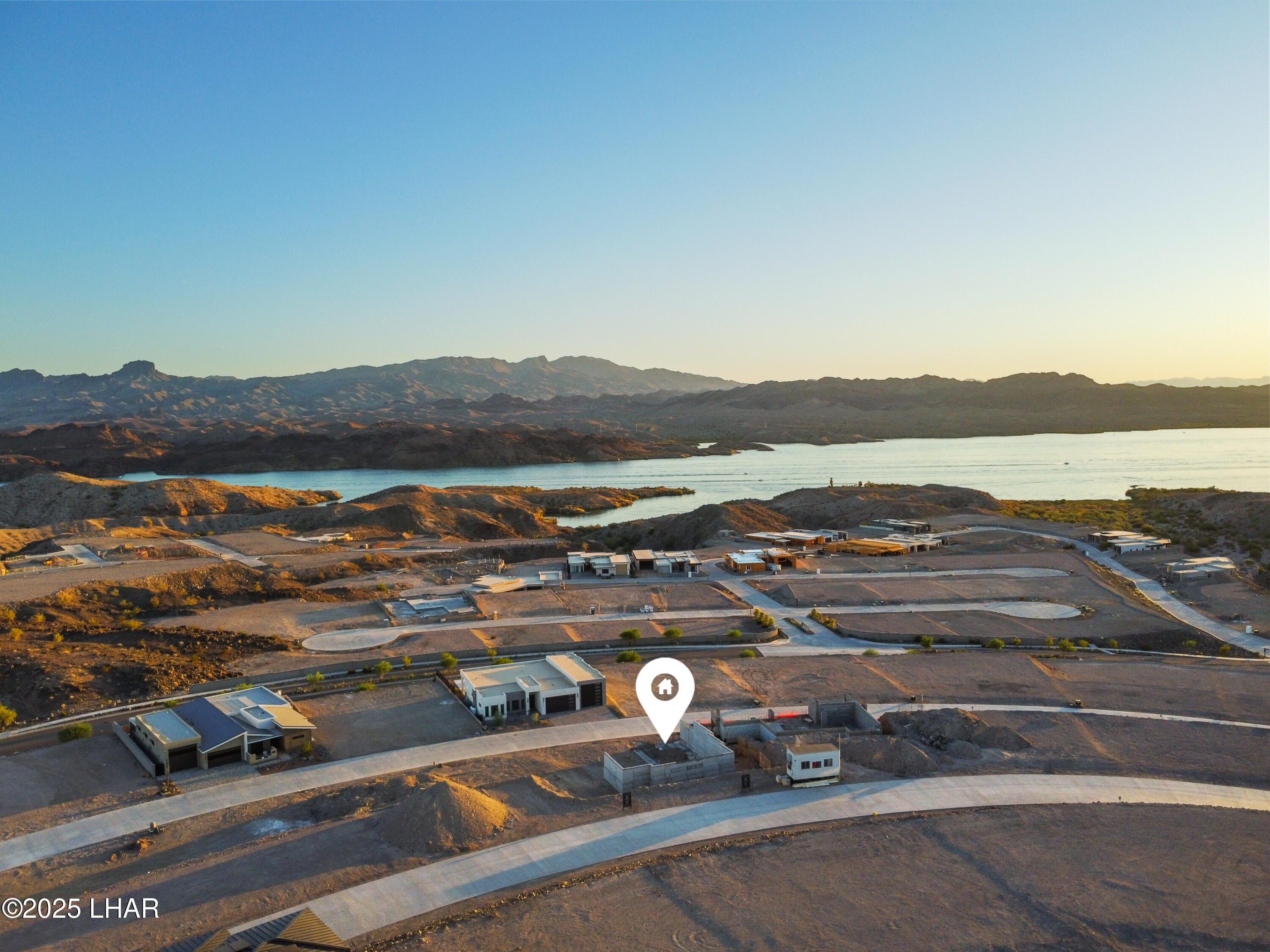 2404 Desert Rdg Ct W