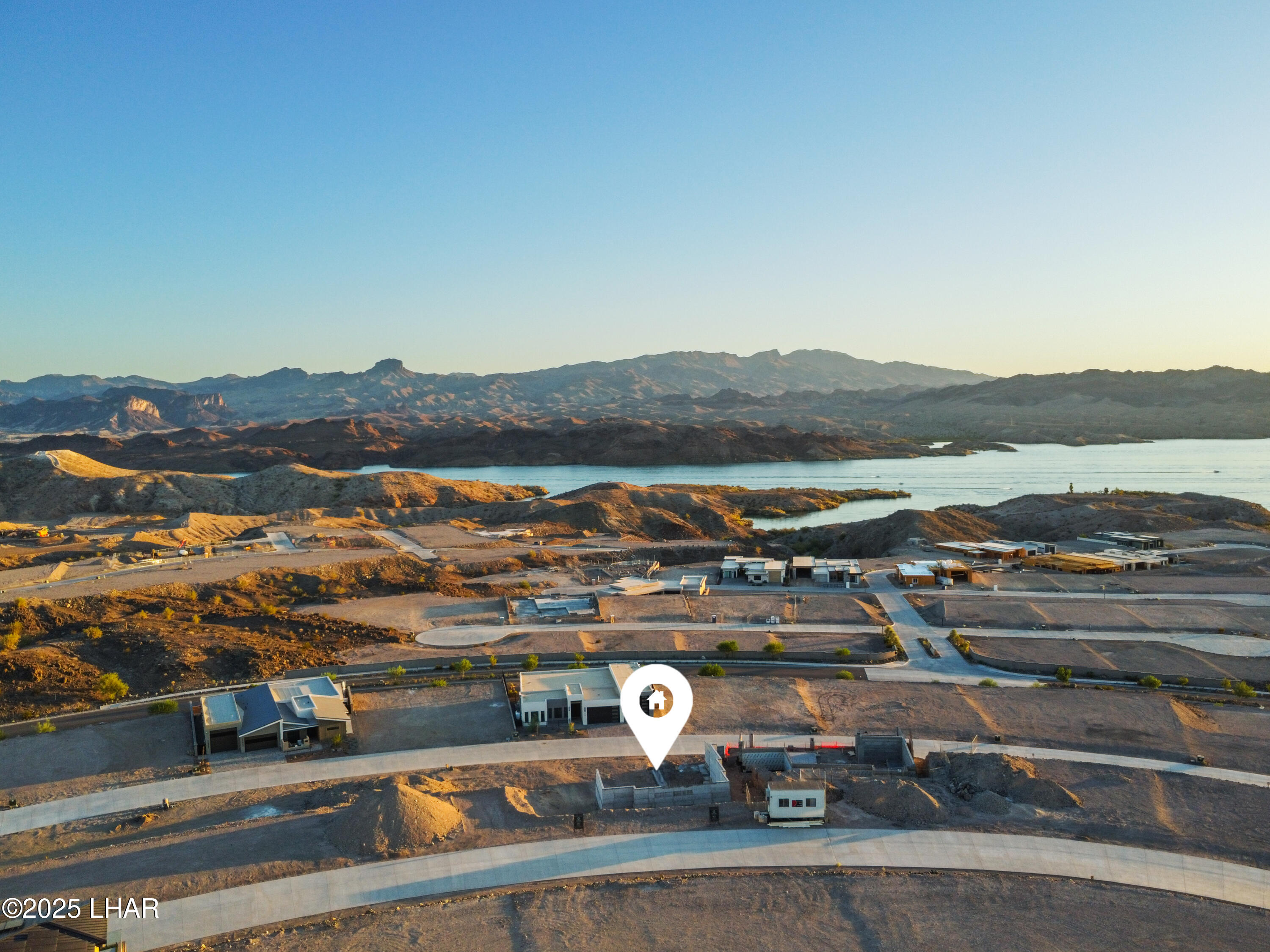 2404 Desert Rdg Ct W