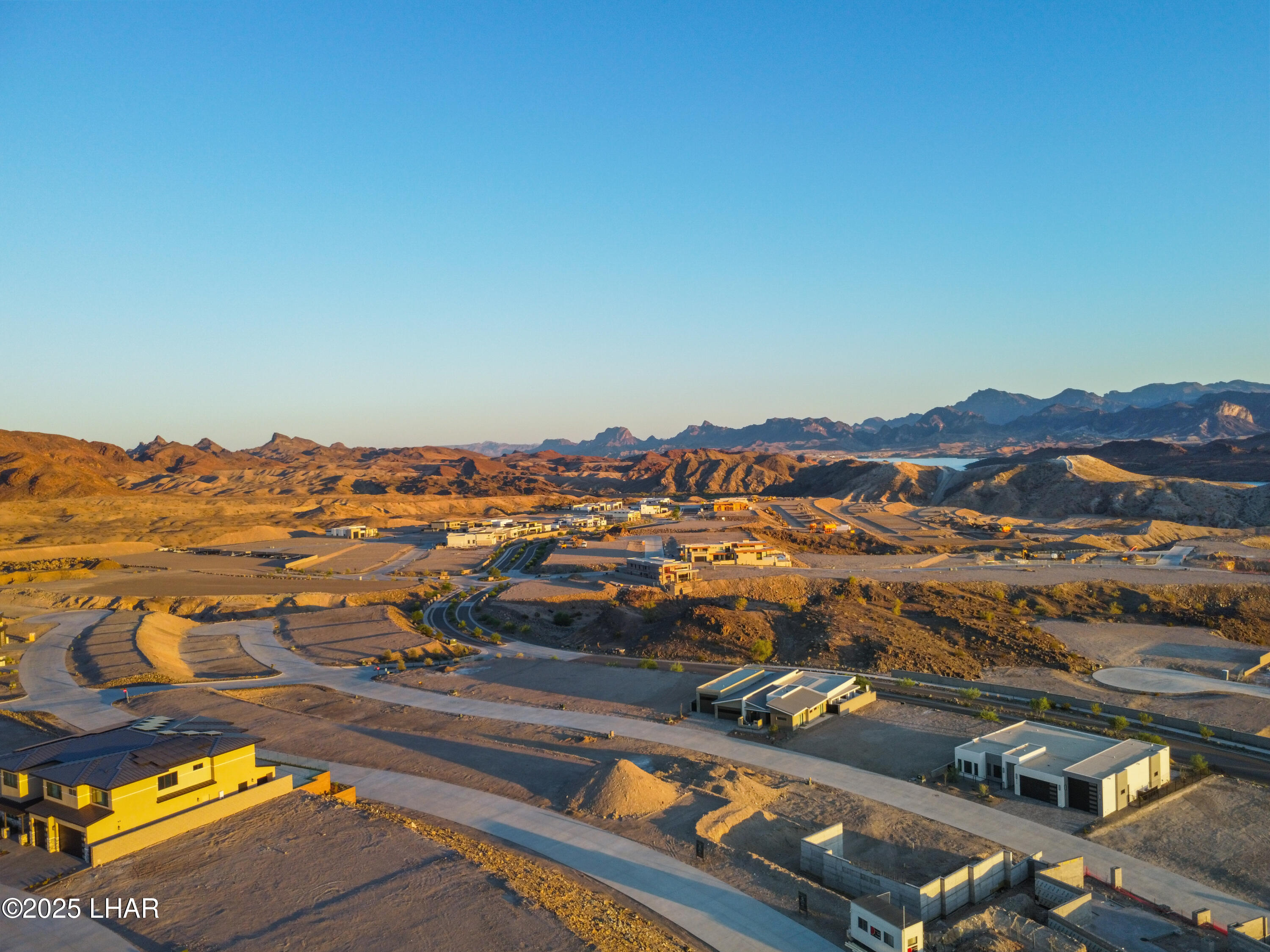 2408 Desert Rdg Ct W