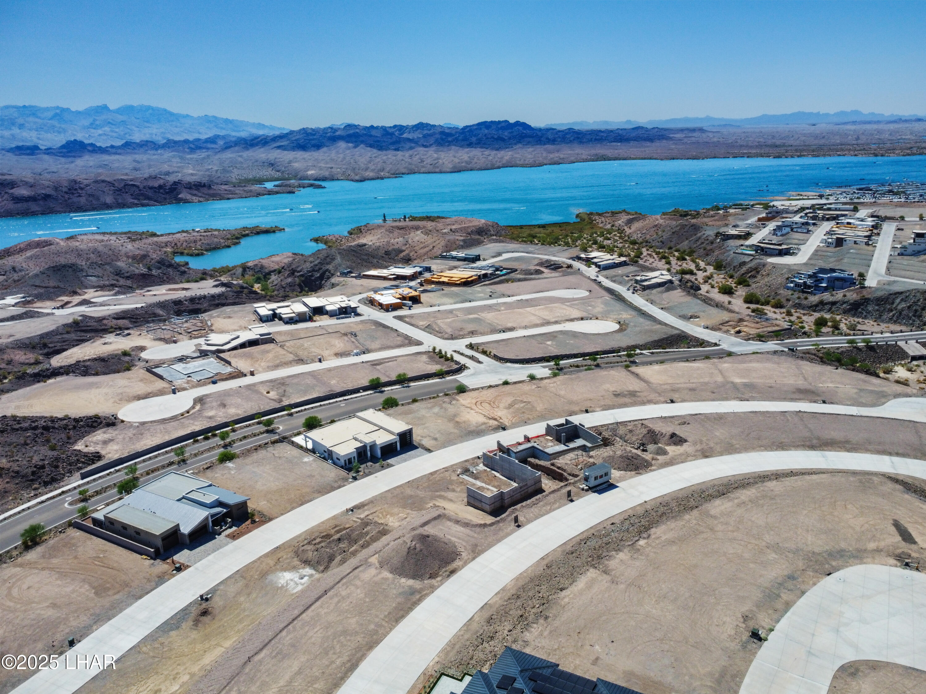 2408 Desert Rdg Ct W