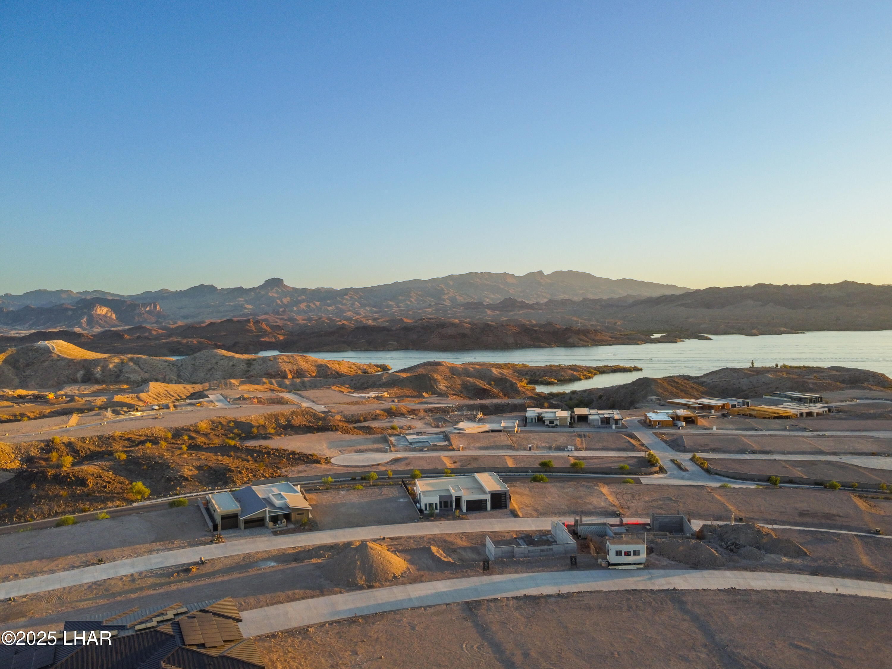 2408 Desert Rdg Ct W