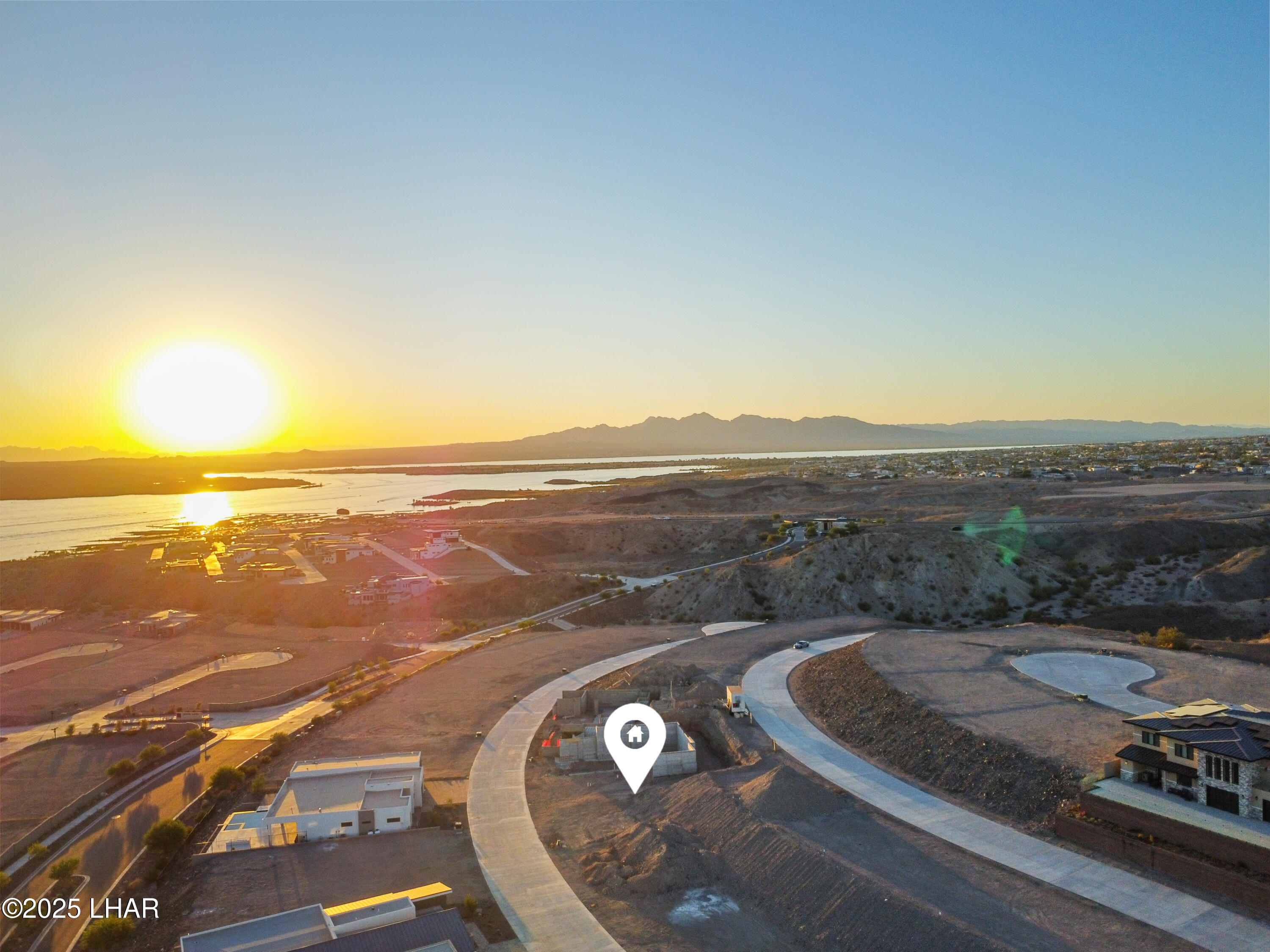 2408 Desert Rdg Ct W