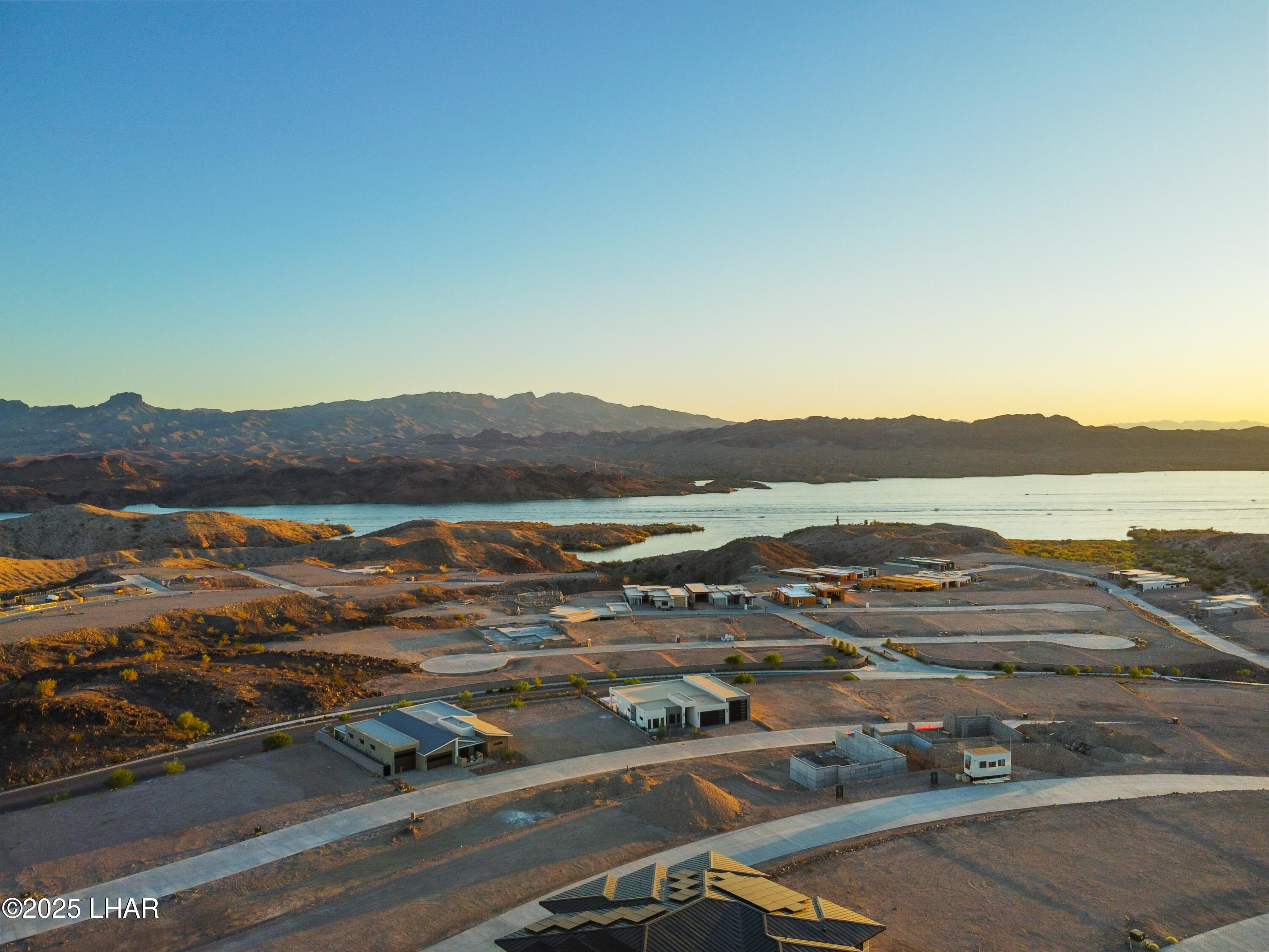 2412 Desert Rdg Ct W