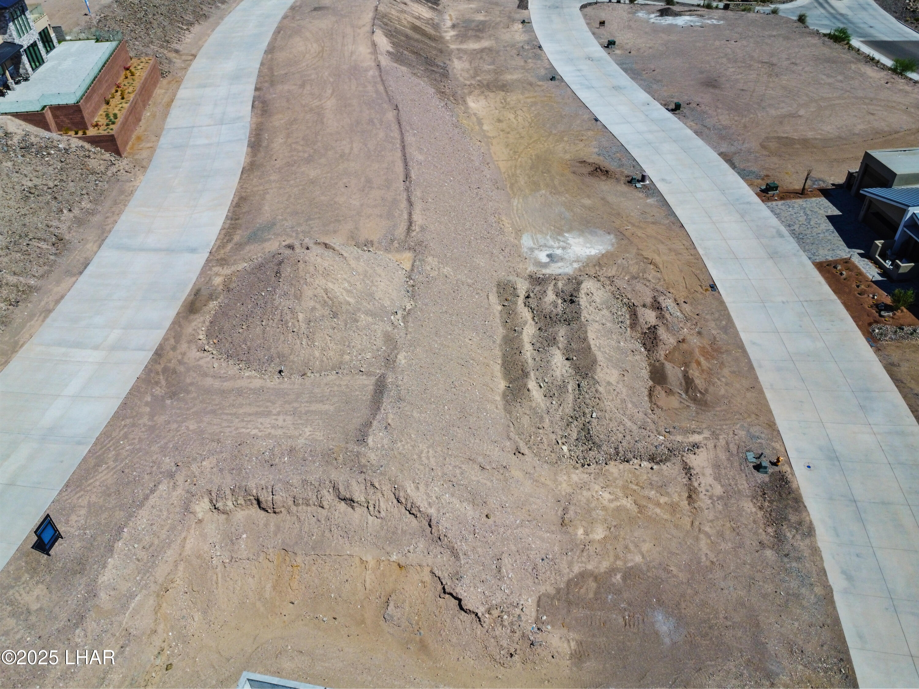 2412 Desert Rdg Ct W