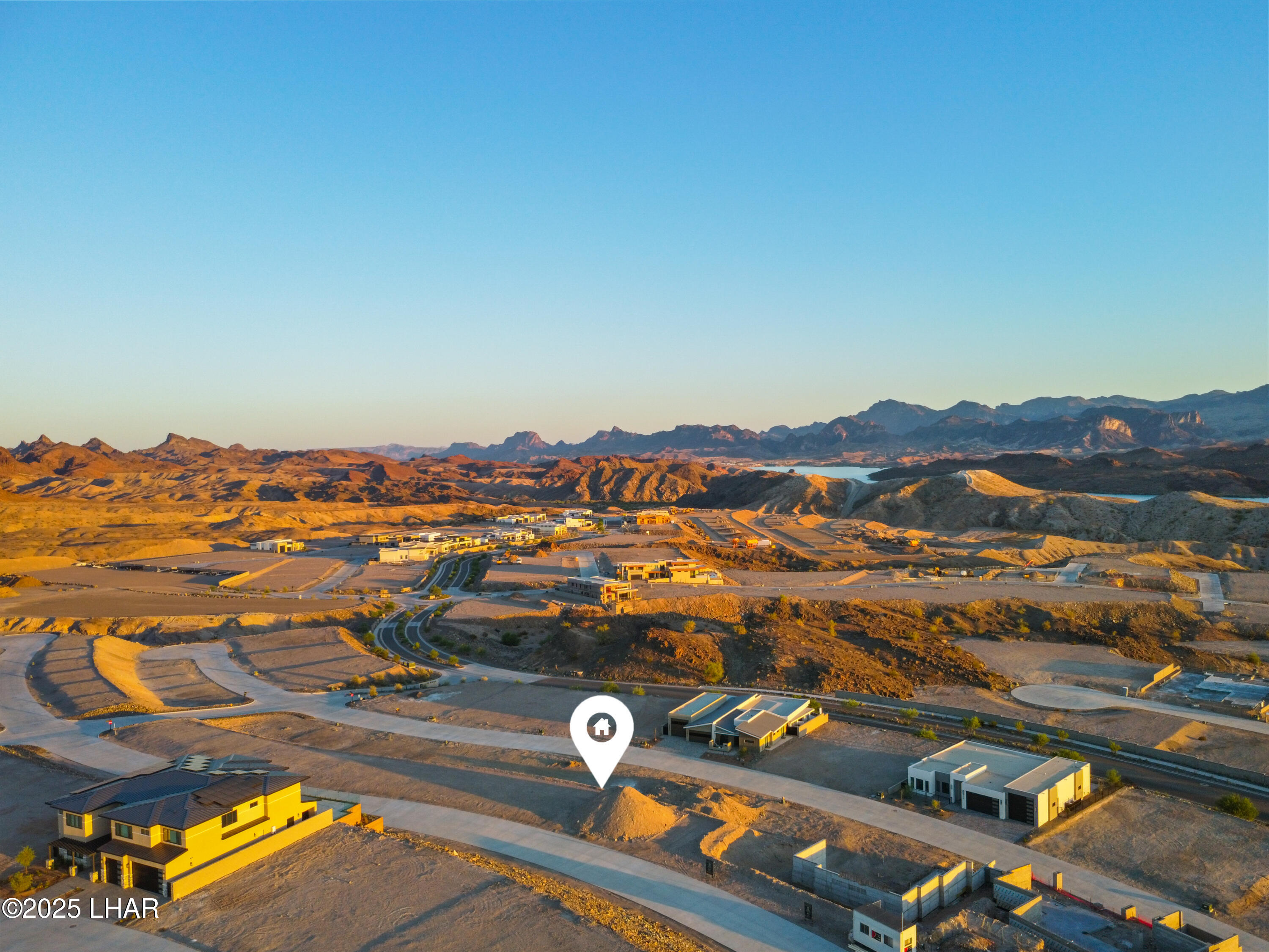 2412 Desert Rdg Ct W