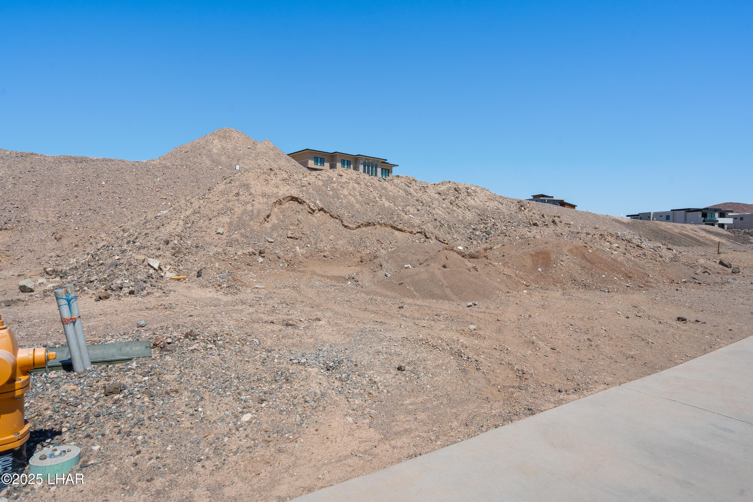 2412 Desert Rdg Ct W