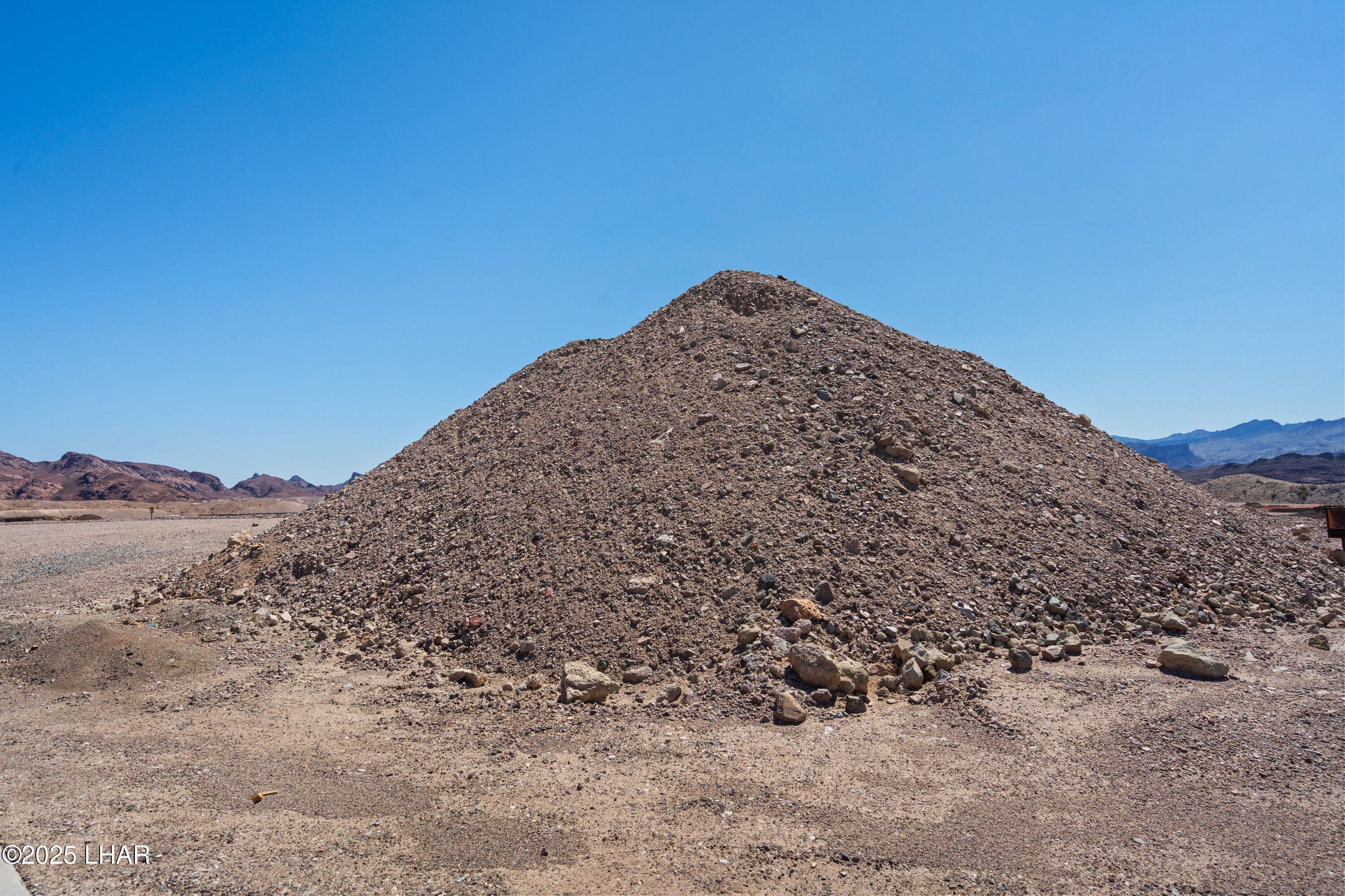 2412 Desert Rdg Ct W