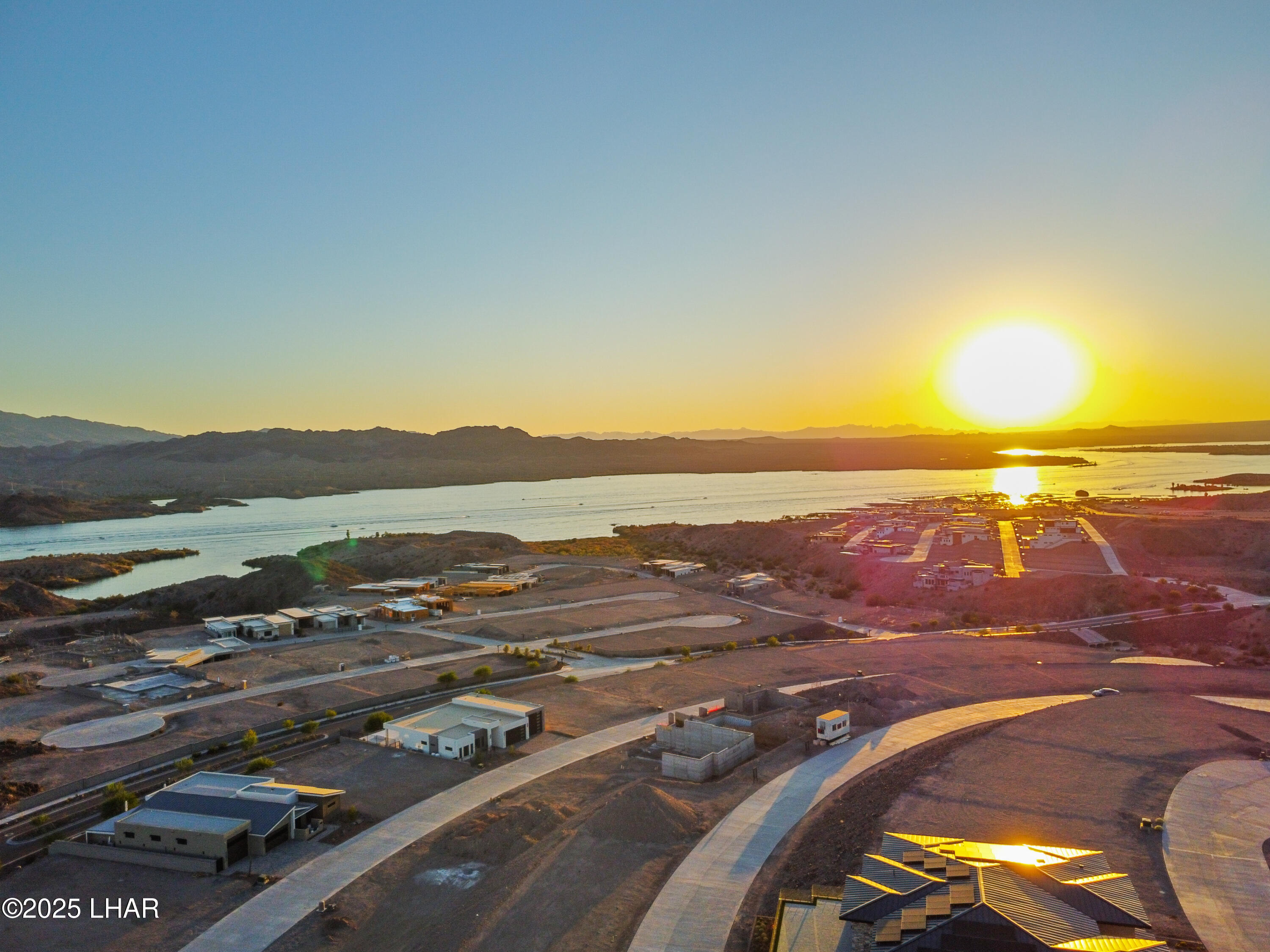 2412 Desert Rdg Ct W