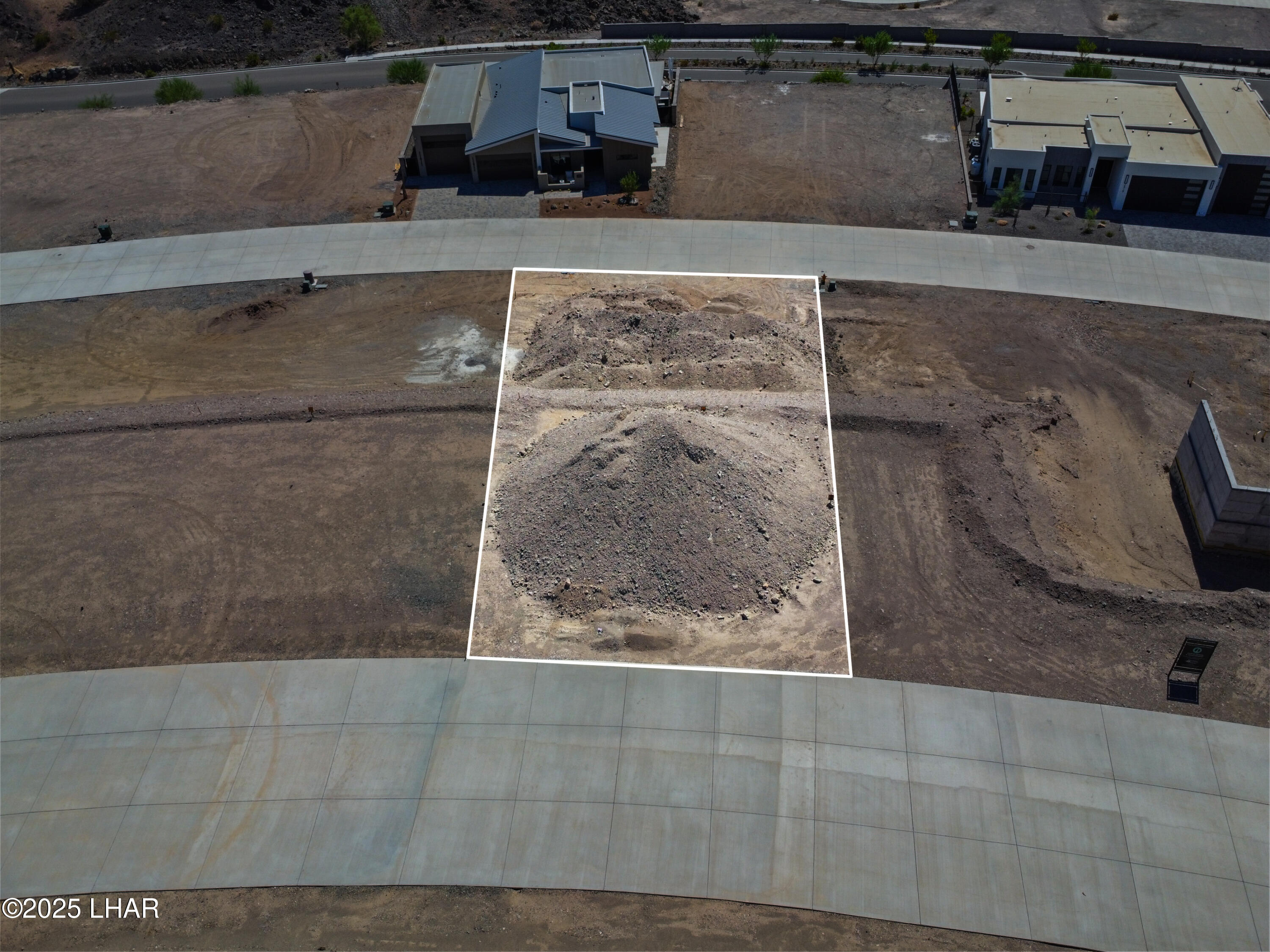 2412 Desert Rdg Ct W