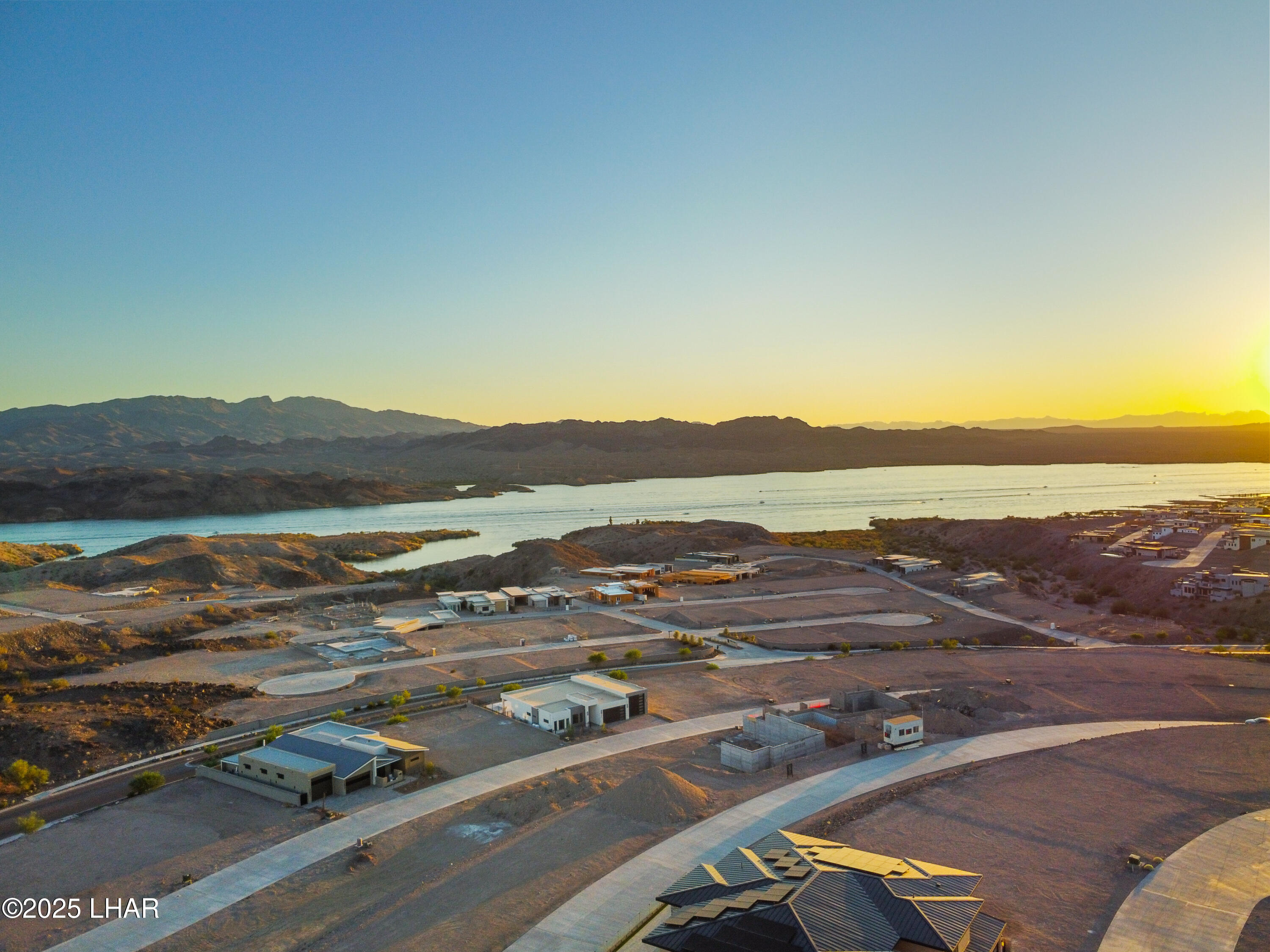 2412 Desert Rdg Ct W