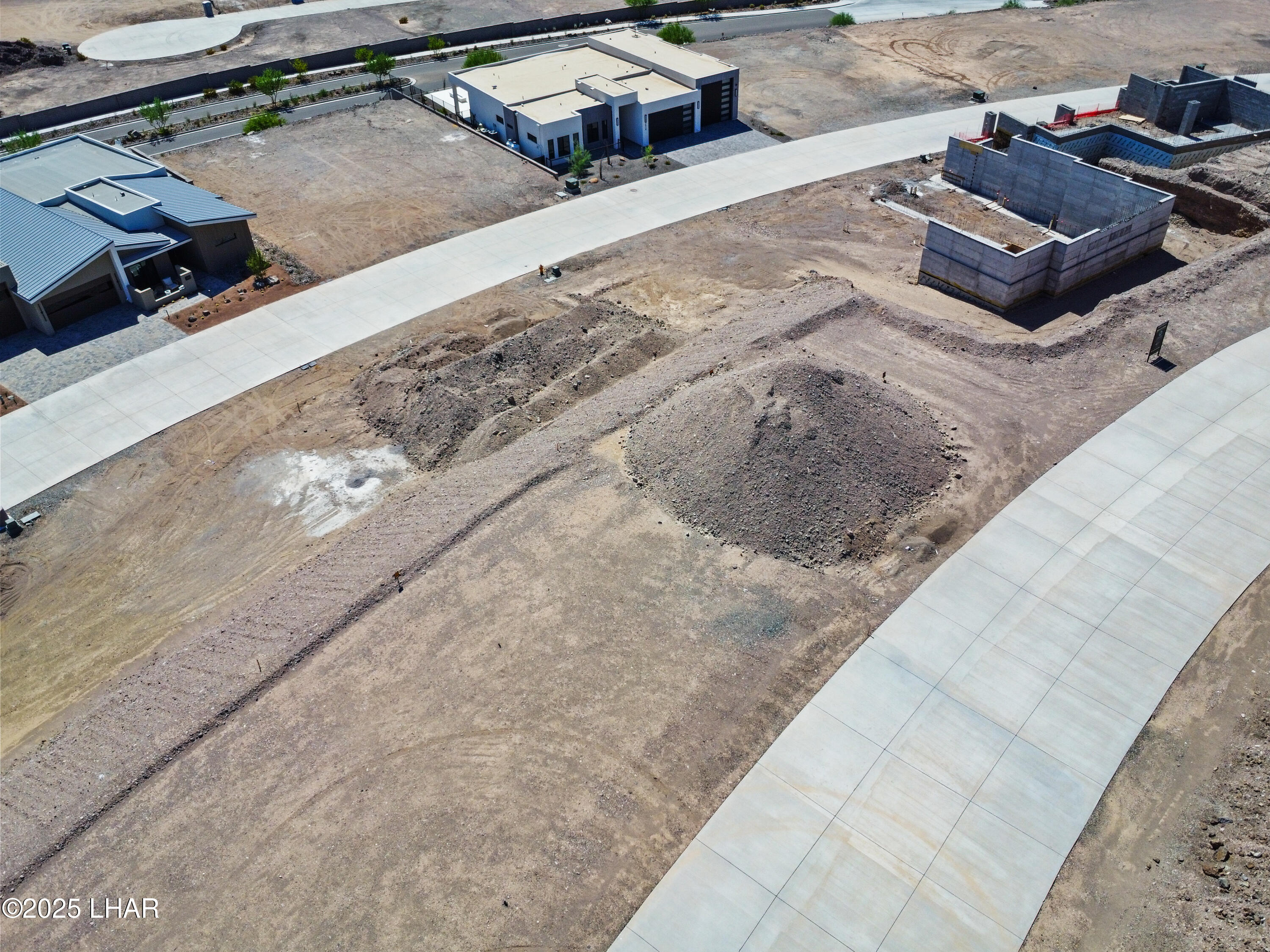 2412 Desert Rdg Ct W