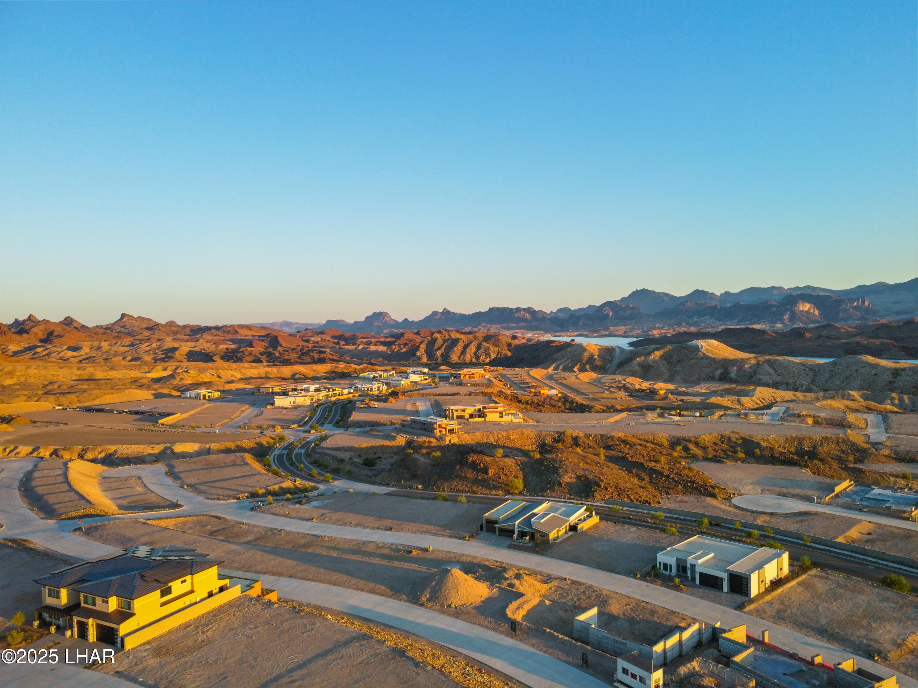 2412 Desert Rdg Ct W