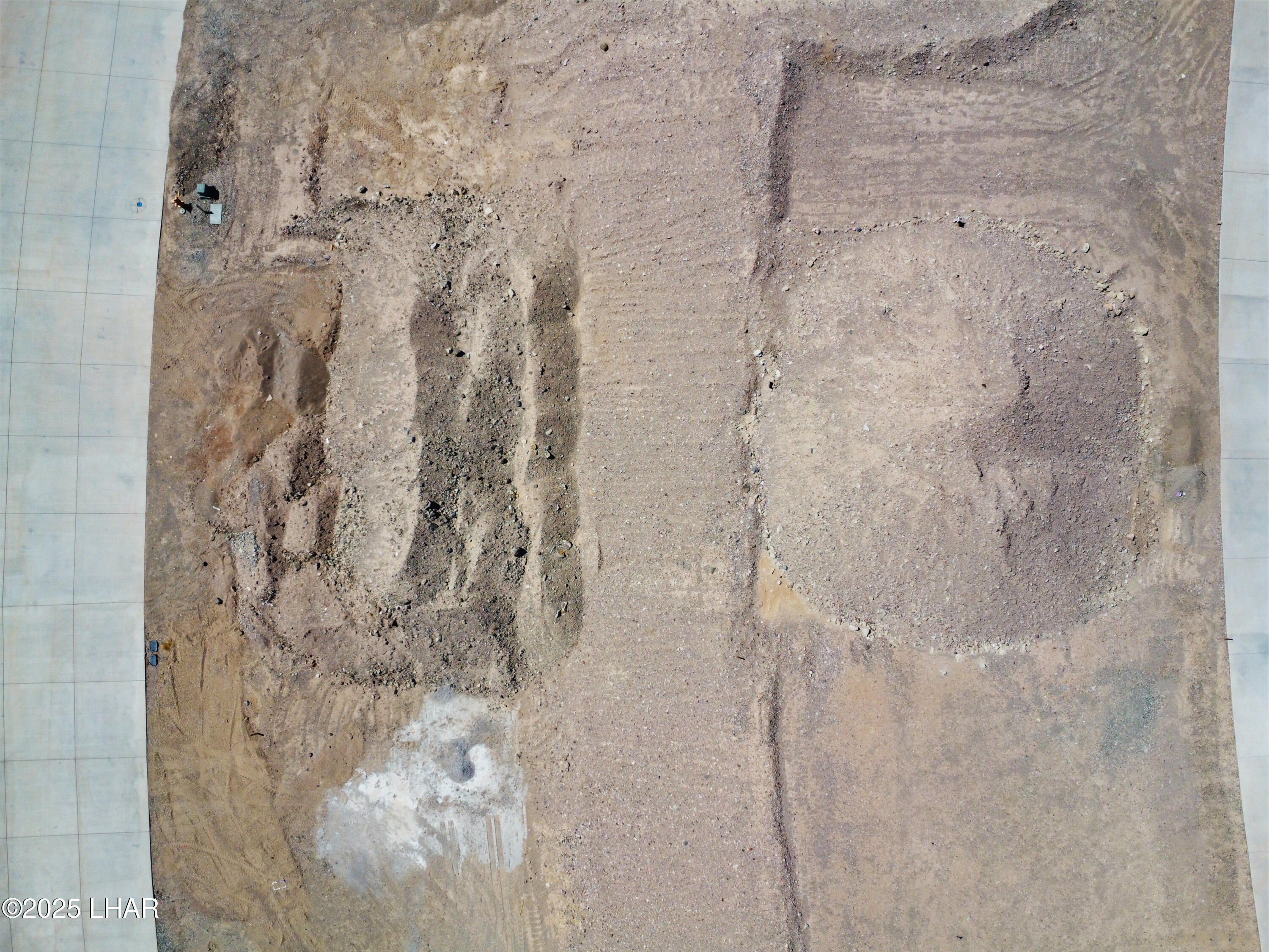 2412 Desert Rdg Ct W