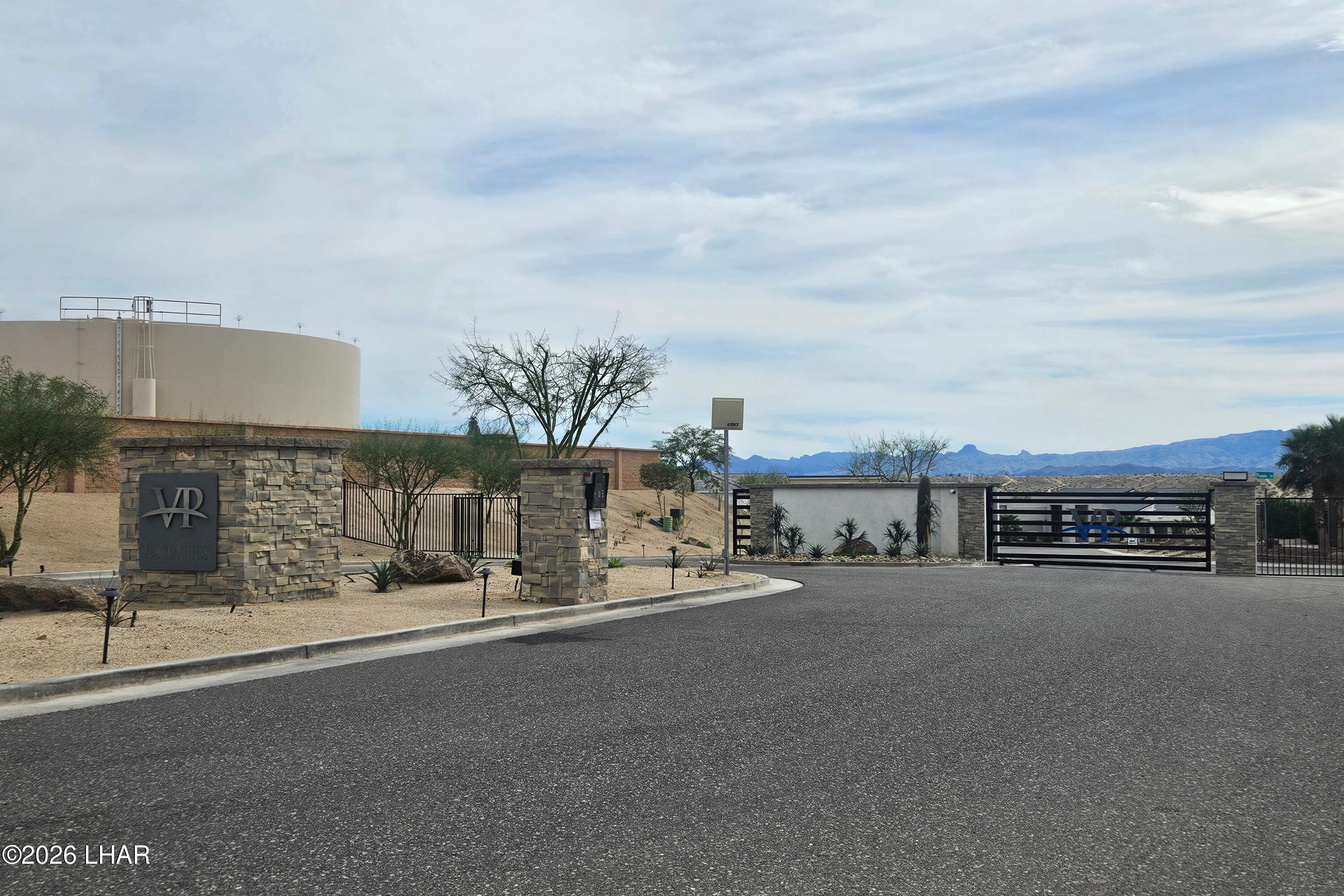 Tbd E South Dr / South Bay Dr