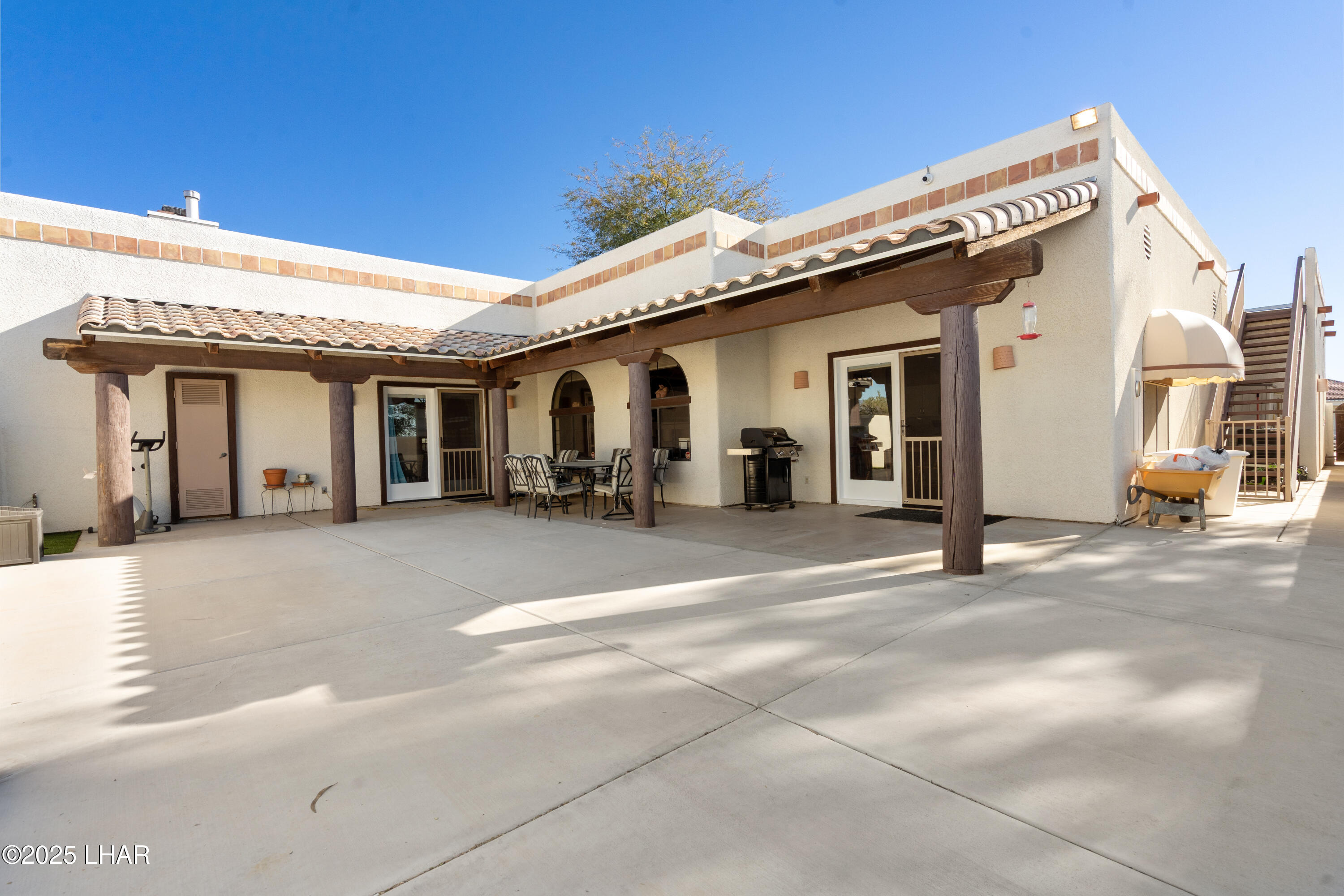 5209 E Concho Bay