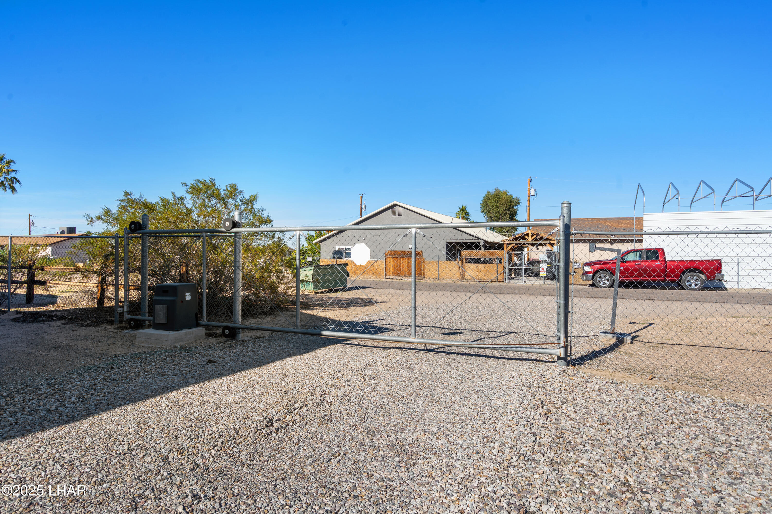 5209 E Concho Bay
