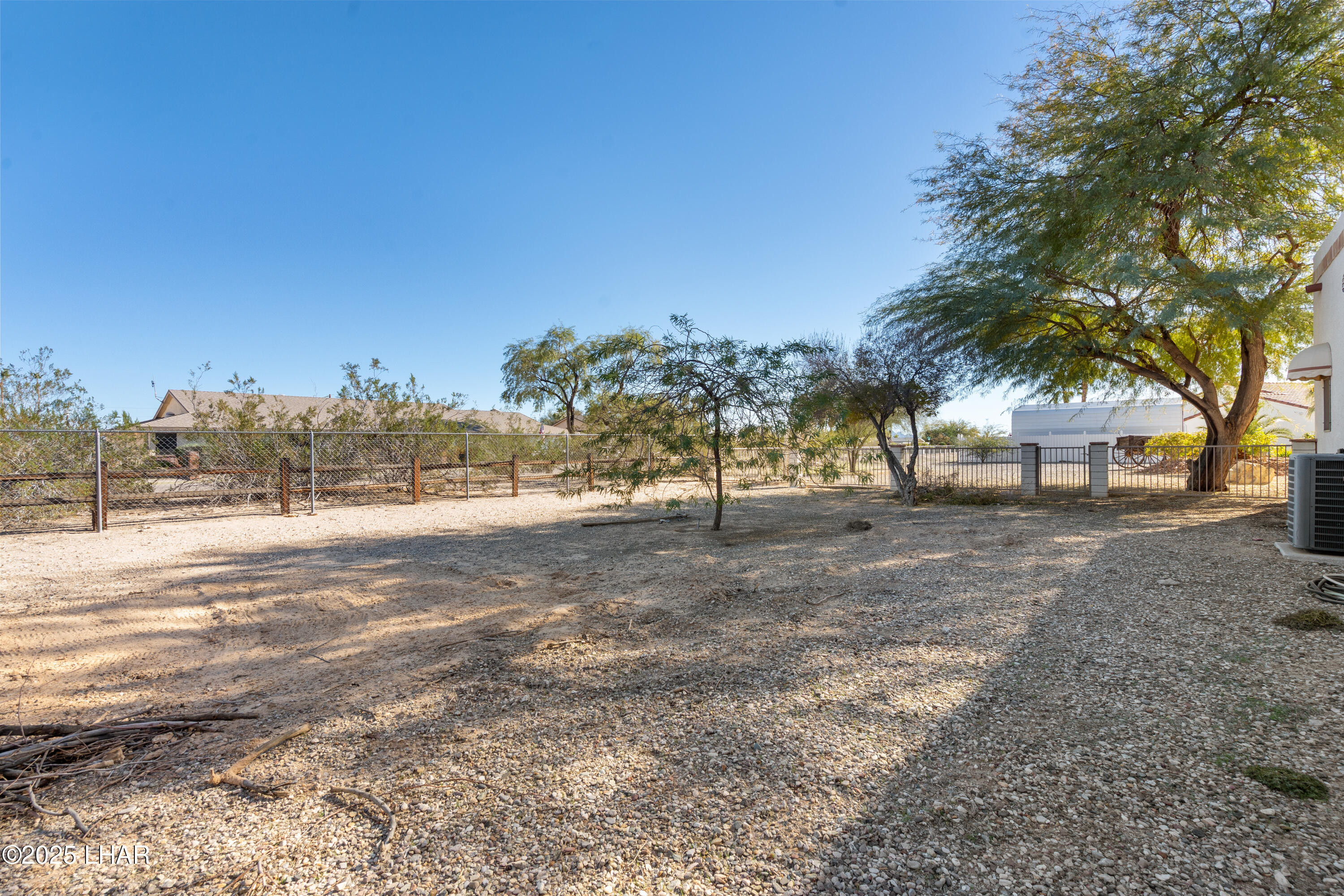 5209 E Concho Bay