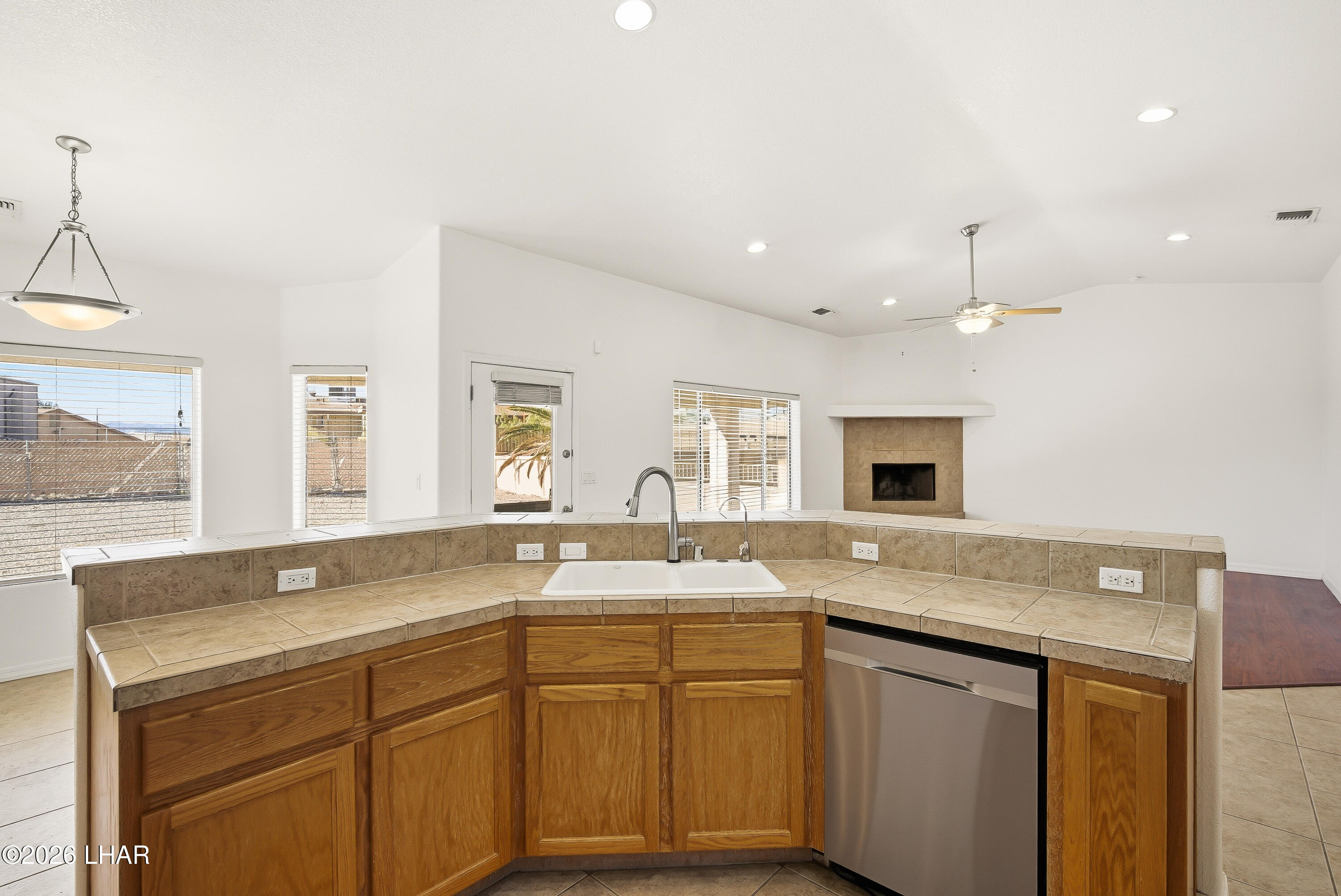 3316 Thundercloud Dr